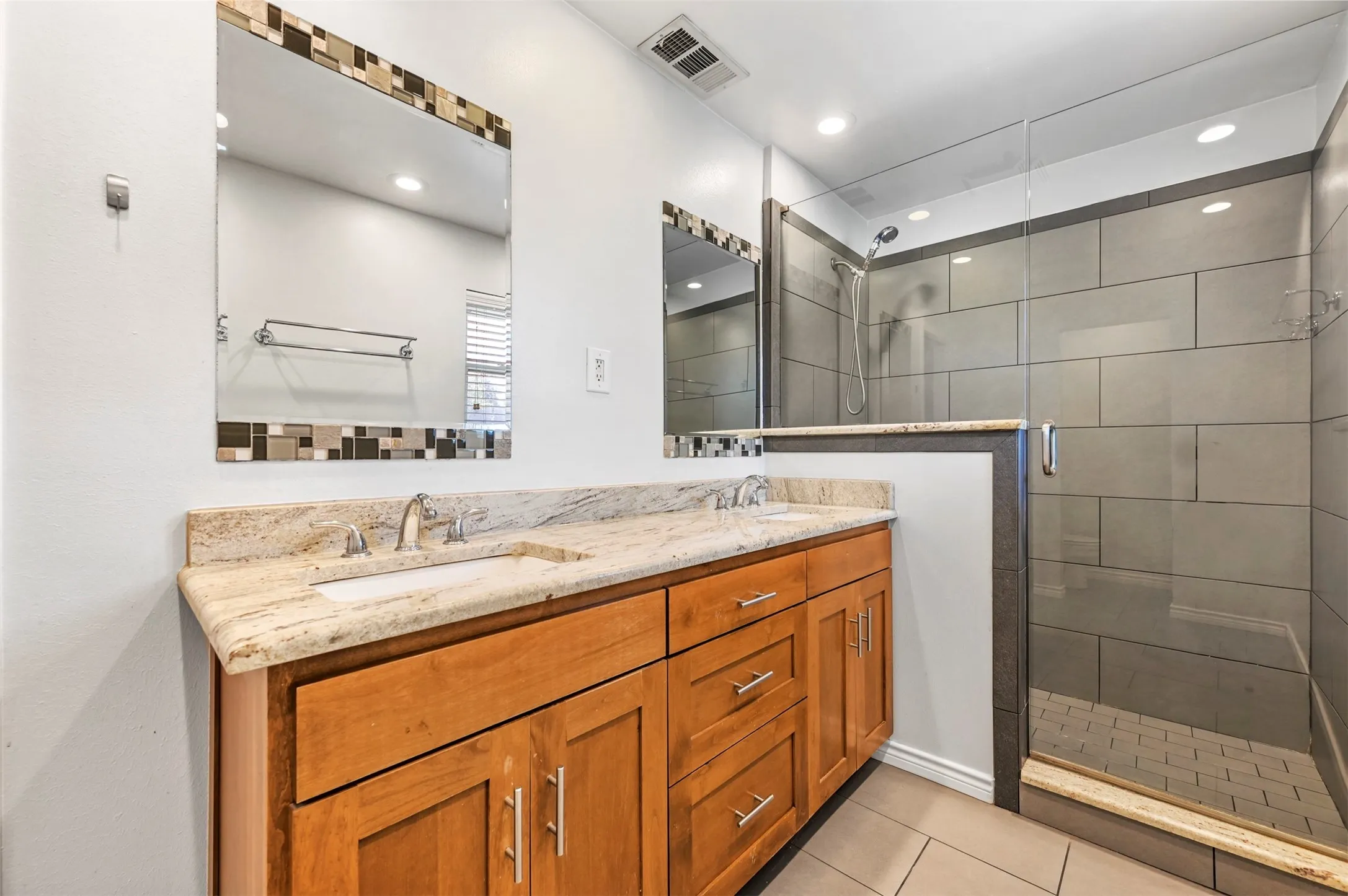 Single Family Residence For Rent in Dallas County , 3468 Townsend Drive, Dallas, Texas 75229, 3 Bedroom, 2 Bathroom, 2 Garage spaces, 1,895 Sqft, built in 1957, mls#21361774, Real Estate Agent in Dallas, Homes For Rent in Dallas county, Homes For Rent in Dallas, Realtor in Dallas Texas, Real Estate Brokerage Independent Realty Texas, Luminita Cordes Realtor
