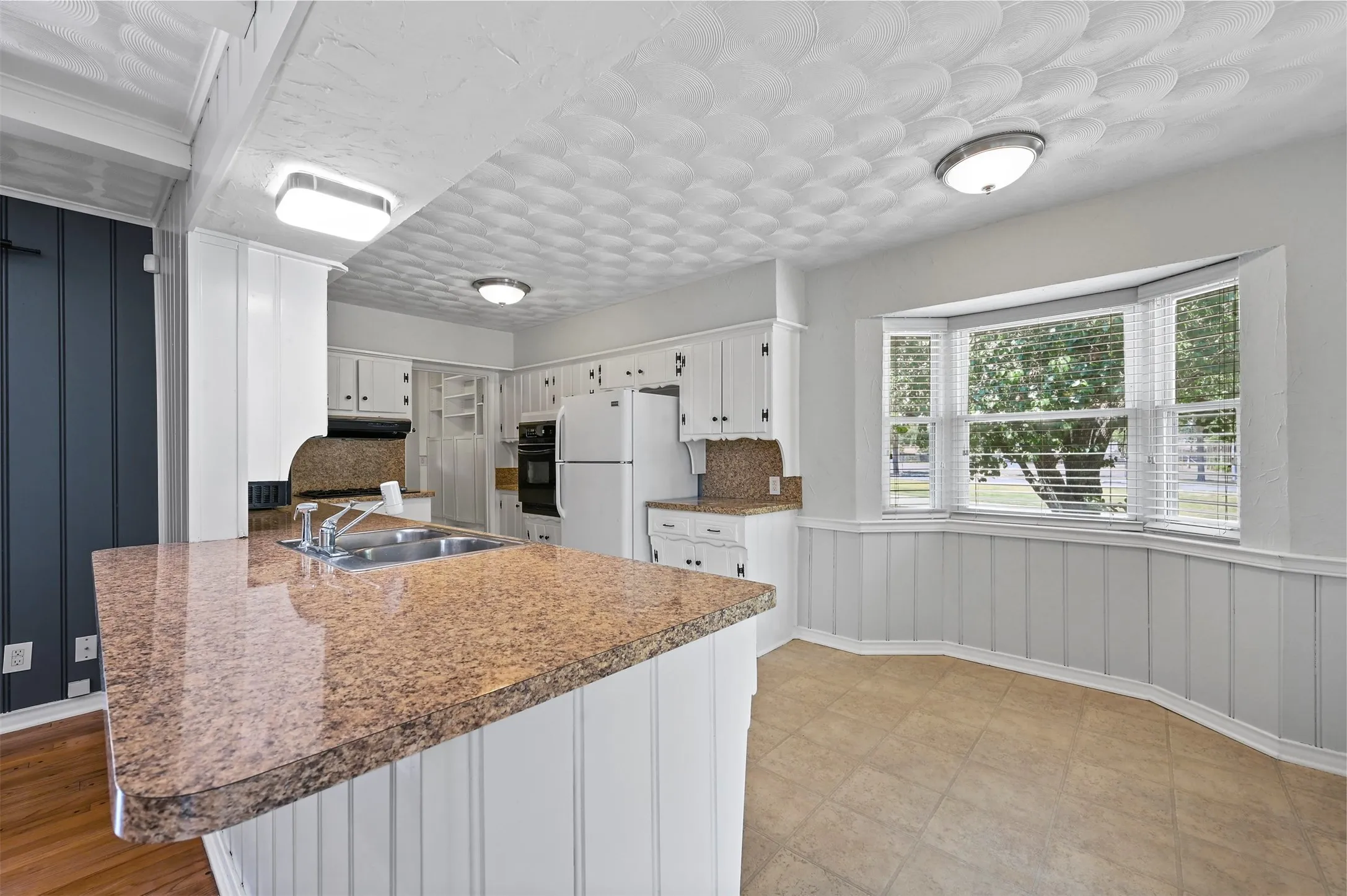Single Family Residence For Rent in Dallas County , 3468 Townsend Drive, Dallas, Texas 75229, 3 Bedroom, 2 Bathroom, 2 Garage spaces, 1,895 Sqft, built in 1957, mls#21361774, Real Estate Agent in Dallas, Homes For Rent in Dallas county, Homes For Rent in Dallas, Realtor in Dallas Texas, Real Estate Brokerage Independent Realty Texas, Luminita Cordes Realtor