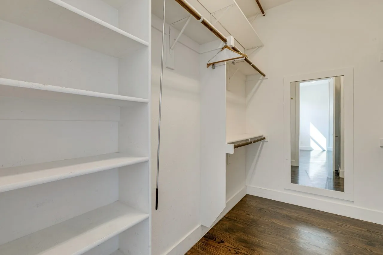 Condominium For Sale in Dallas County , 5711 Bryan Parkway 102, Dallas, Texas 75206, 2 Bedroom, 3 Bathroom, 2 Garage spaces, 1,527 Sqft, built in 2017, mls#21361351, Real Estate Agent in Dallas, Homes For Sale in Dallas county, Homes For Sale in Dallas, Realtor in Dallas Texas, Real Estate Brokerage Independent Realty Texas, Luminita Cordes Realtor