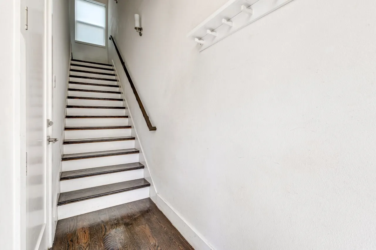 Condominium For Sale in Dallas County , 5711 Bryan Parkway 102, Dallas, Texas 75206, 2 Bedroom, 3 Bathroom, 2 Garage spaces, 1,527 Sqft, built in 2017, mls#21361351, Real Estate Agent in Dallas, Homes For Sale in Dallas county, Homes For Sale in Dallas, Realtor in Dallas Texas, Real Estate Brokerage Independent Realty Texas, Luminita Cordes Realtor