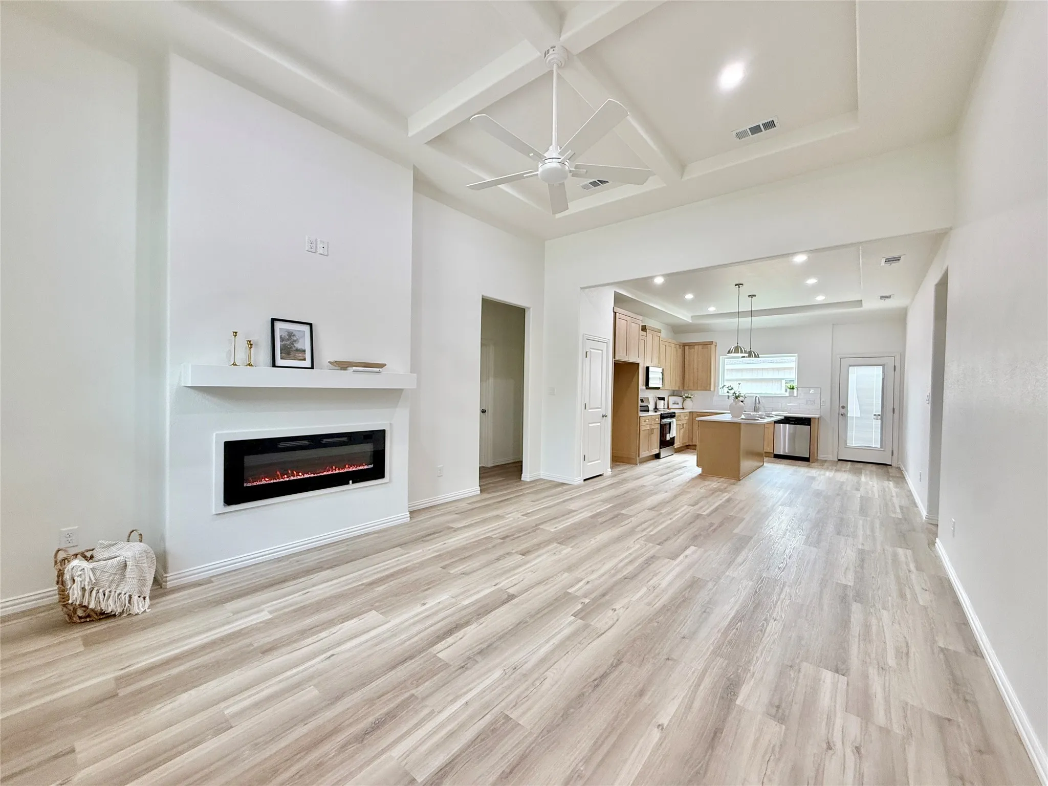 Single Family Residence For Sale in Hood County , 5555 Mercedes Circle, Granbury, Texas 76048, 3 Bedroom, 2 Bathroom, 1 Garage spaces, 1,425 Sqft, built in 2026, mls#21363322, Real Estate Agent in Granbury, Homes For Sale in Hood county, Homes For Sale in Granbury, Realtor in Granbury Texas, Real Estate Brokerage Independent Realty Texas, Luminita Cordes Realtor