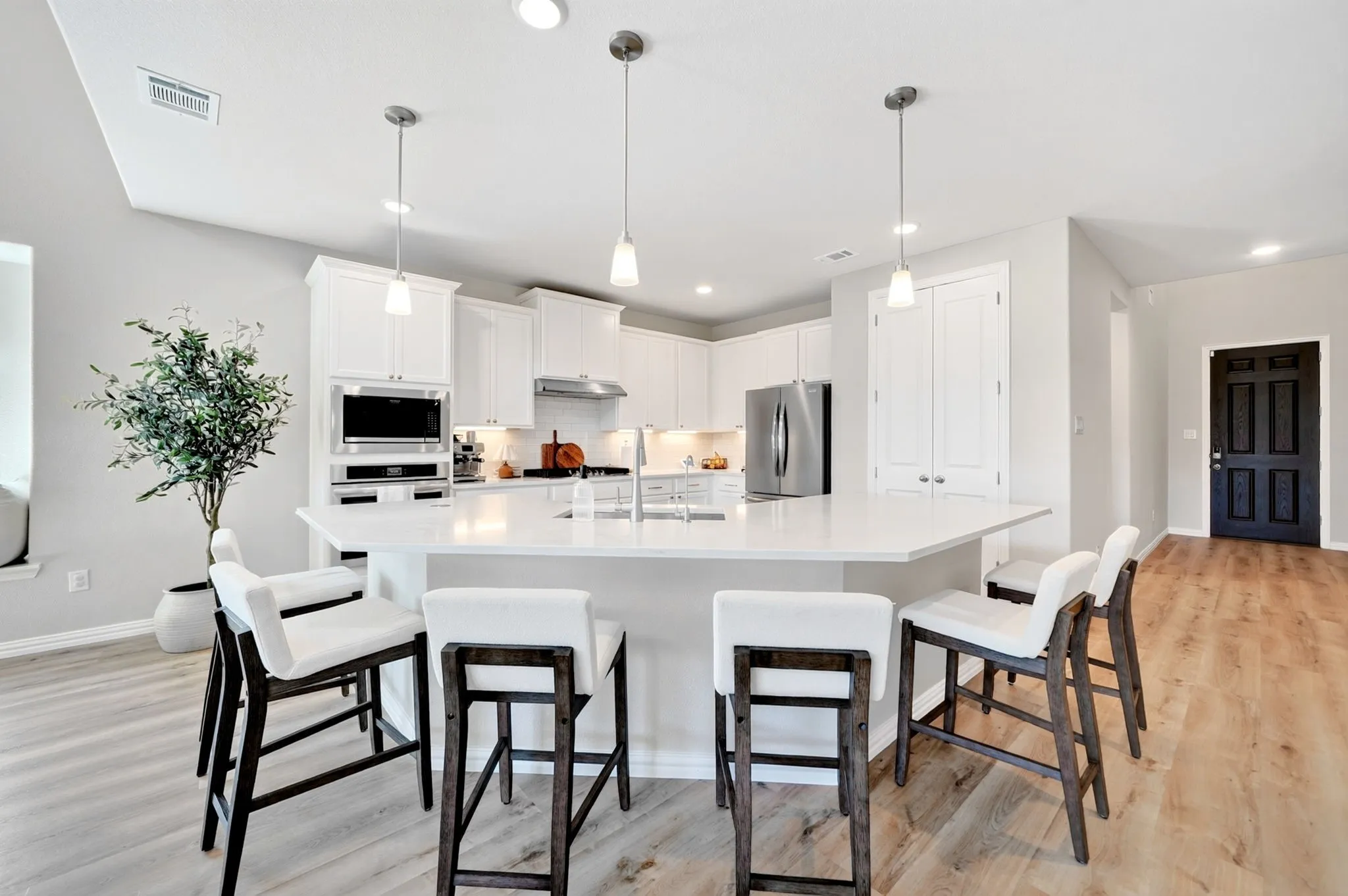 Single Family Residence For Sale in Denton County , 721 Kurrus Street, Justin, Texas 76247, 5 Bedroom, 4 Bathroom, 2 Garage spaces, 3,144 Sqft, built in 2025, mls#21361401, Real Estate Agent in Justin, Homes For Sale in Denton county, Homes For Sale in Justin, Realtor in Justin Texas, Real Estate Brokerage Independent Realty Texas, Luminita Cordes Realtor