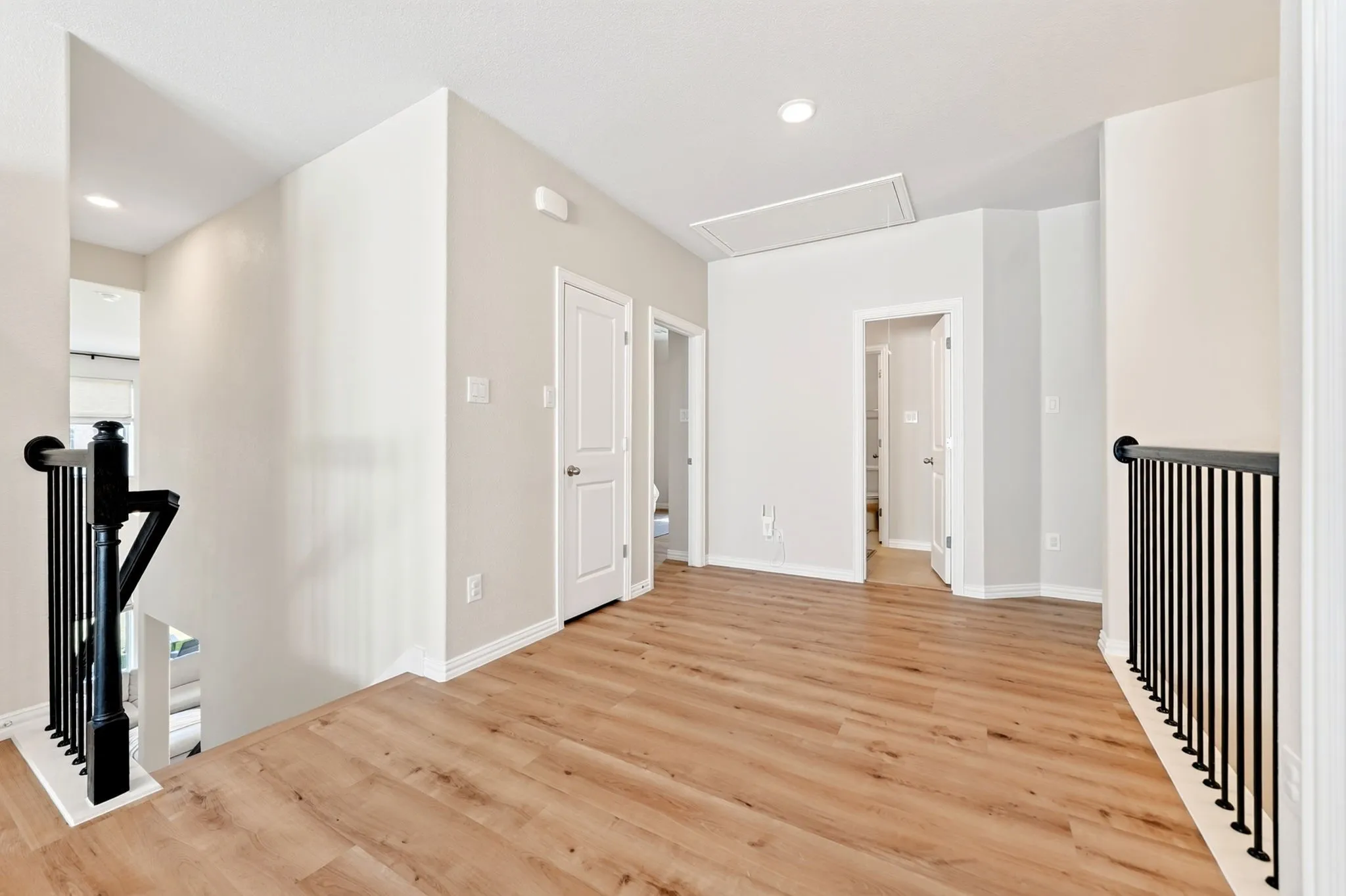 Single Family Residence For Sale in Denton County , 721 Kurrus Street, Justin, Texas 76247, 5 Bedroom, 4 Bathroom, 2 Garage spaces, 3,144 Sqft, built in 2025, mls#21361401, Real Estate Agent in Justin, Homes For Sale in Denton county, Homes For Sale in Justin, Realtor in Justin Texas, Real Estate Brokerage Independent Realty Texas, Luminita Cordes Realtor