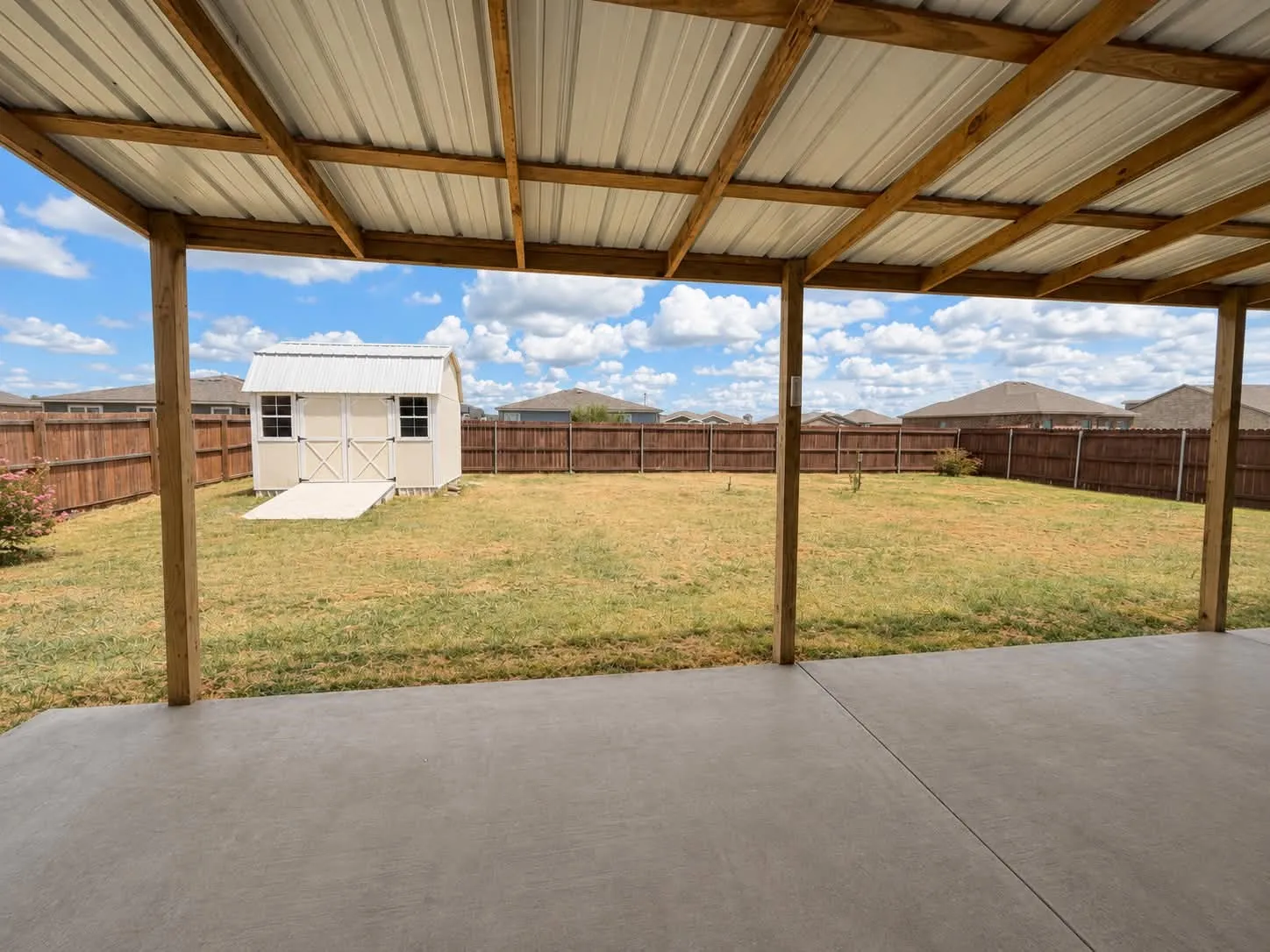 Single Family Residence For Sale in Kaufman County , 2915 Emma Lane, Mabank, Texas 75147, 3 Bedroom, 2 Bathroom, 2 Garage spaces, 1,239 Sqft, built in 2021, mls#21362608, Real Estate Agent in Mabank, Homes For Sale in Kaufman county, Homes For Sale in Mabank, Realtor in Mabank Texas, Real Estate Brokerage Independent Realty Texas, Luminita Cordes Realtor