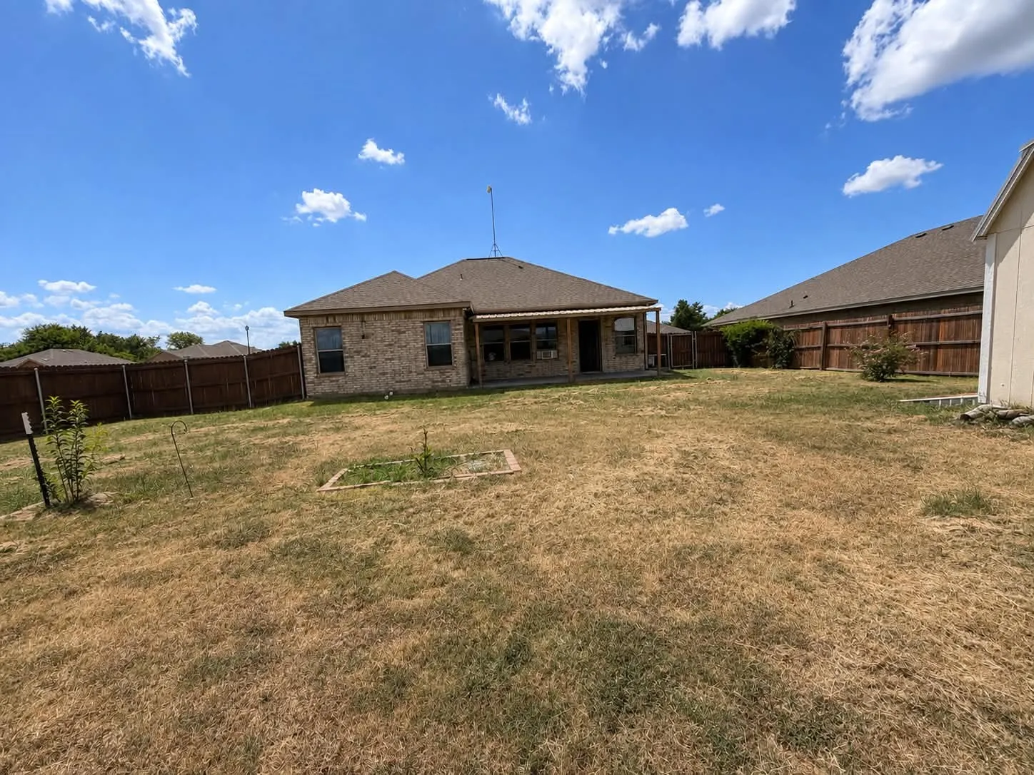 Single Family Residence For Sale in Kaufman County , 2915 Emma Lane, Mabank, Texas 75147, 3 Bedroom, 2 Bathroom, 2 Garage spaces, 1,239 Sqft, built in 2021, mls#21362608, Real Estate Agent in Mabank, Homes For Sale in Kaufman county, Homes For Sale in Mabank, Realtor in Mabank Texas, Real Estate Brokerage Independent Realty Texas, Luminita Cordes Realtor