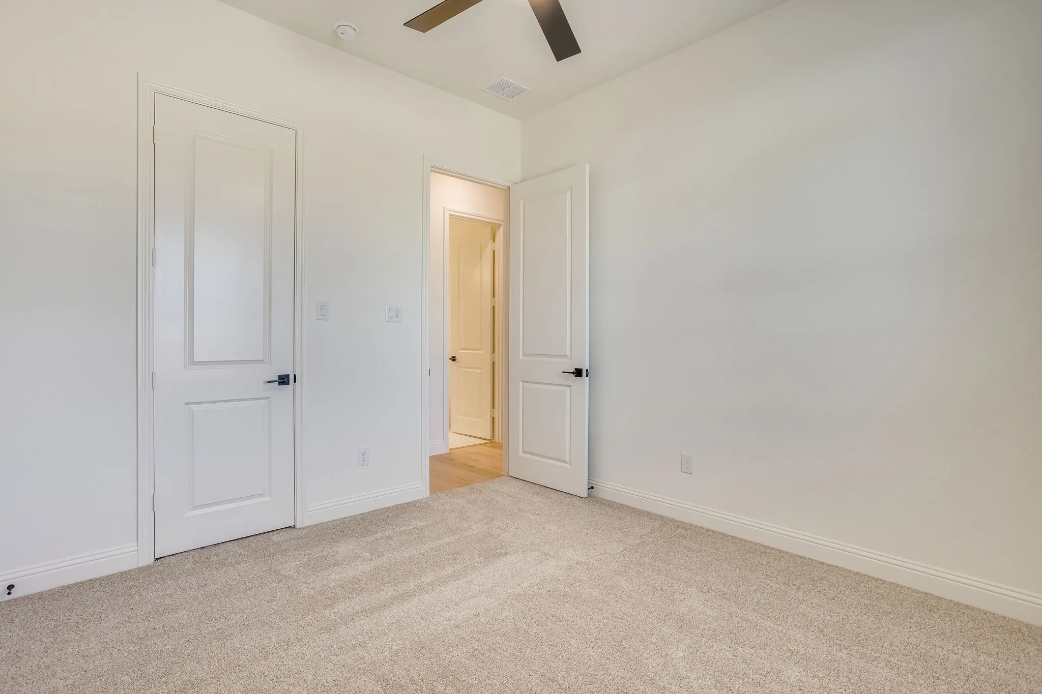 Single Family Residence For Sale in Parker County , 801 Zachary Michael Court, Springtown, Texas 76082, 3 Bedroom, 3 Bathroom, 3 Garage spaces, 2,436 Sqft, built in 2026, mls#21357515, Real Estate Agent in Springtown, Homes For Sale in Parker county, Homes For Sale in Springtown, Realtor in Springtown Texas, Real Estate Brokerage Independent Realty Texas, Luminita Cordes Realtor