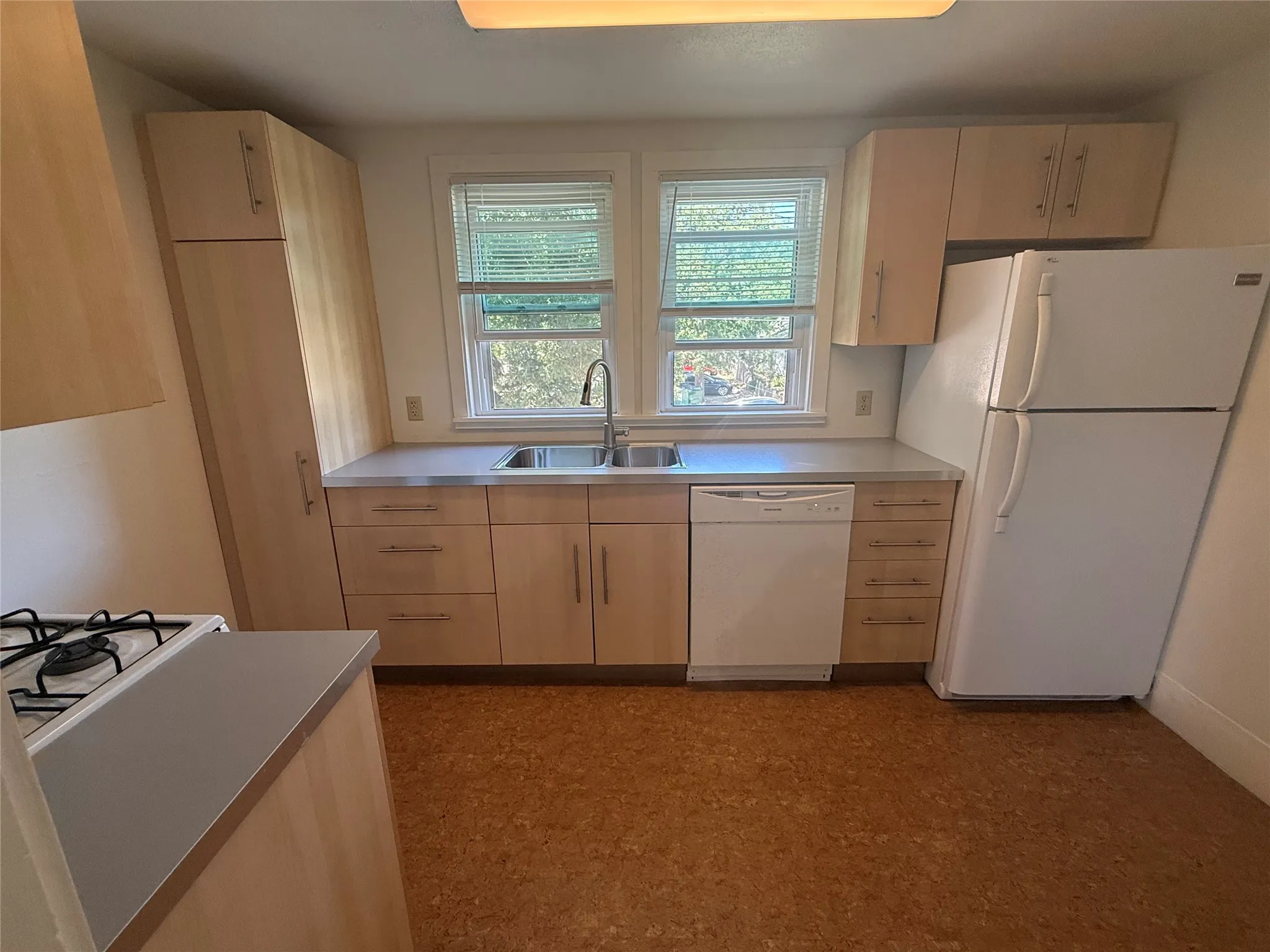 Apartment For Rent in Denton County , 715 W Hickory A4, Denton, Texas 76201, 1 Bedroom, 1 Bathroom, Garage spaces, 583 Sqft, built in 1930, mls#21359722, Real Estate Agent in Denton, Homes For Rent in Denton county, Homes For Rent in Denton, Realtor in Denton Texas, Real Estate Brokerage Independent Realty Texas, Luminita Cordes Realtor