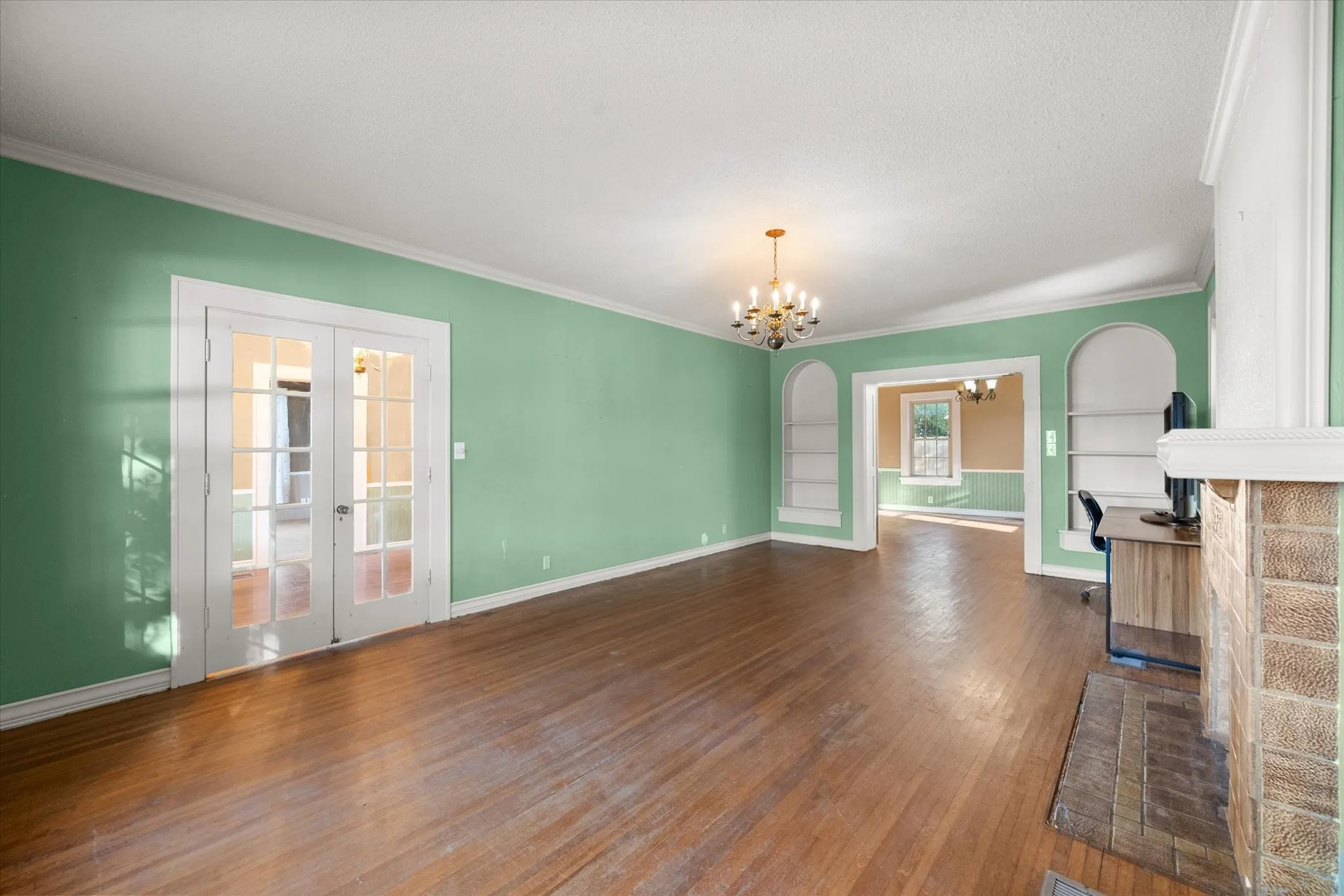 Single Family Residence For Sale in Navarro County , 1452 W 2nd Avenue, Corsicana, Texas 75110, 4 Bedroom, 3 Bathroom, Garage spaces, 3,456 Sqft, built in 1924, Price $275,000, mls#21363104, Real Estate Agent in Corsicana, Homes For Sale in Navarro county, Homes For Sale in Corsicana, Realtor in Corsicana Texas, Real Estate Brokerage Independent Realty Texas, Luminita Cordes Realtor