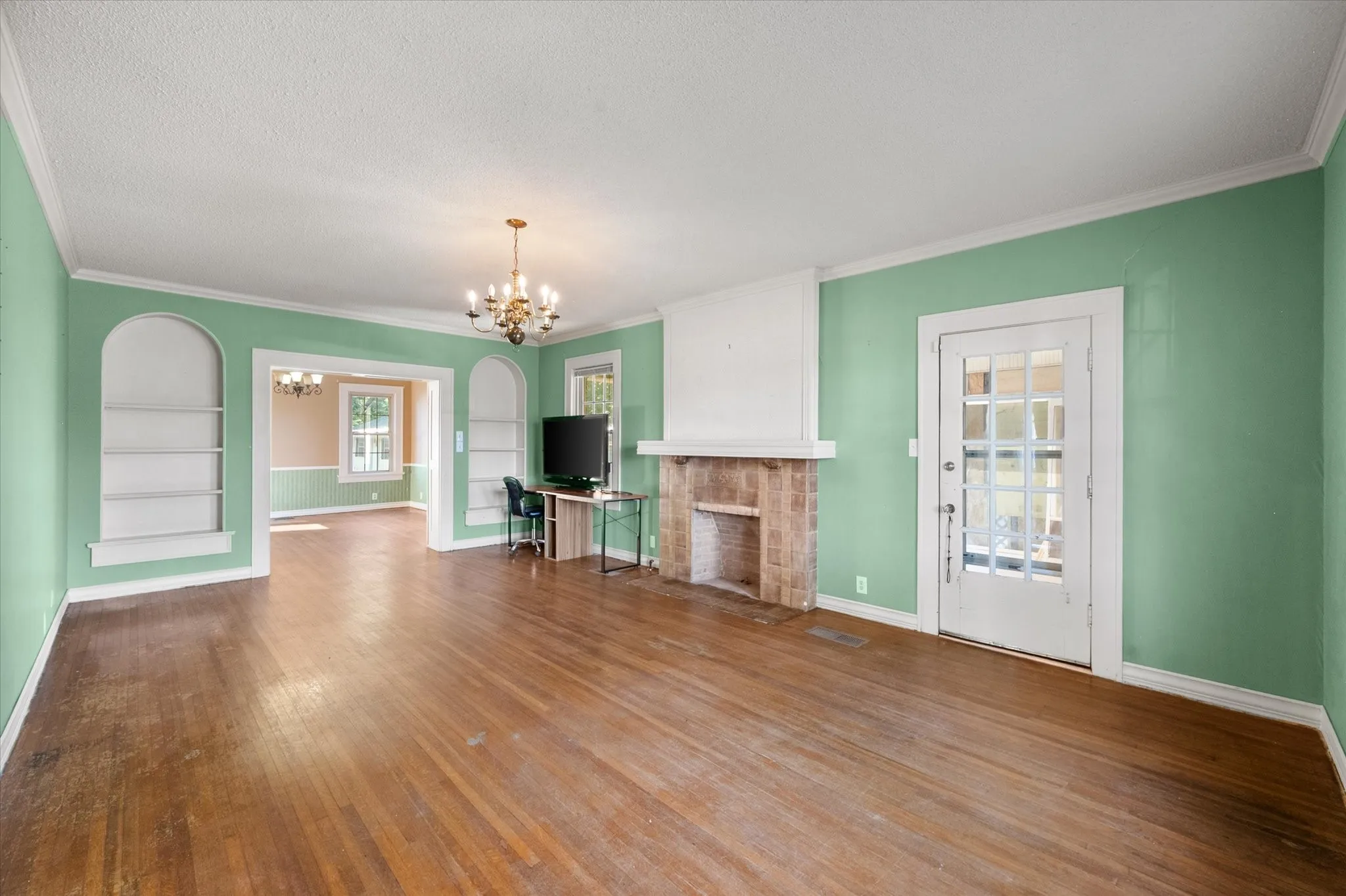 Single Family Residence For Sale in Navarro County , 1452 W 2nd Avenue, Corsicana, Texas 75110, 4 Bedroom, 3 Bathroom, Garage spaces, 3,456 Sqft, built in 1924, Price $275,000, mls#21363104, Real Estate Agent in Corsicana, Homes For Sale in Navarro county, Homes For Sale in Corsicana, Realtor in Corsicana Texas, Real Estate Brokerage Independent Realty Texas, Luminita Cordes Realtor
