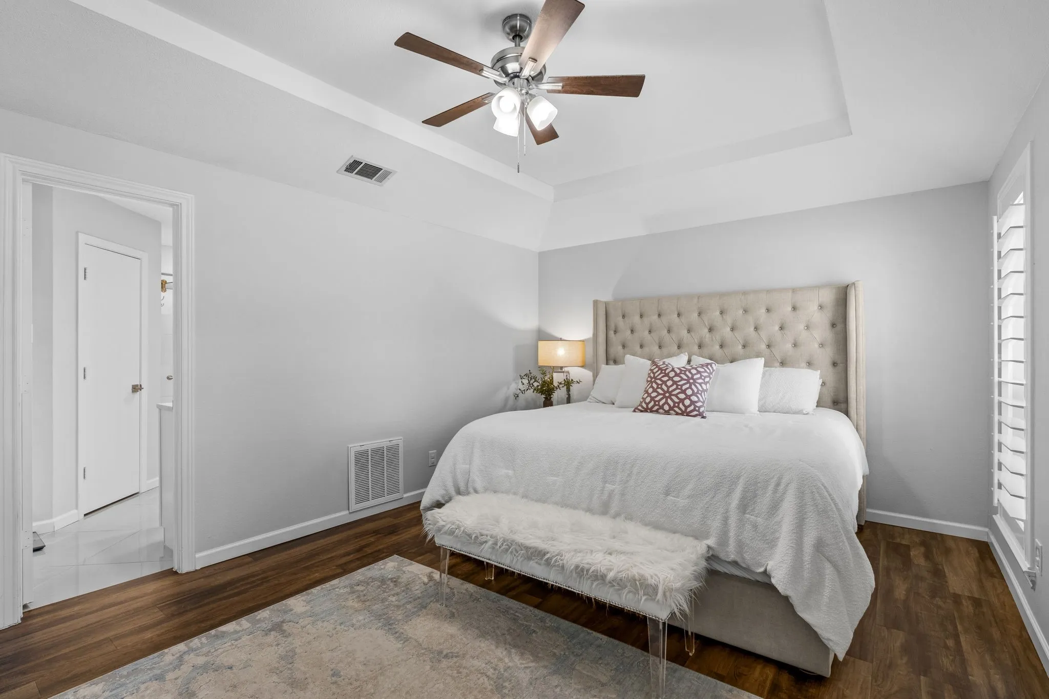 Single Family Residence For Sale in Denton County , 2403 Silverthorne Drive, Dallas, Texas 75287, 3 Bedroom, 2 Bathroom, 2 Garage spaces, 1,822 Sqft, built in 1983, mls#21347644, Real Estate Agent in Dallas, Homes For Sale in Denton county, Homes For Sale in Dallas, Realtor in Dallas Texas, Real Estate Brokerage Independent Realty Texas, Luminita Cordes Realtor