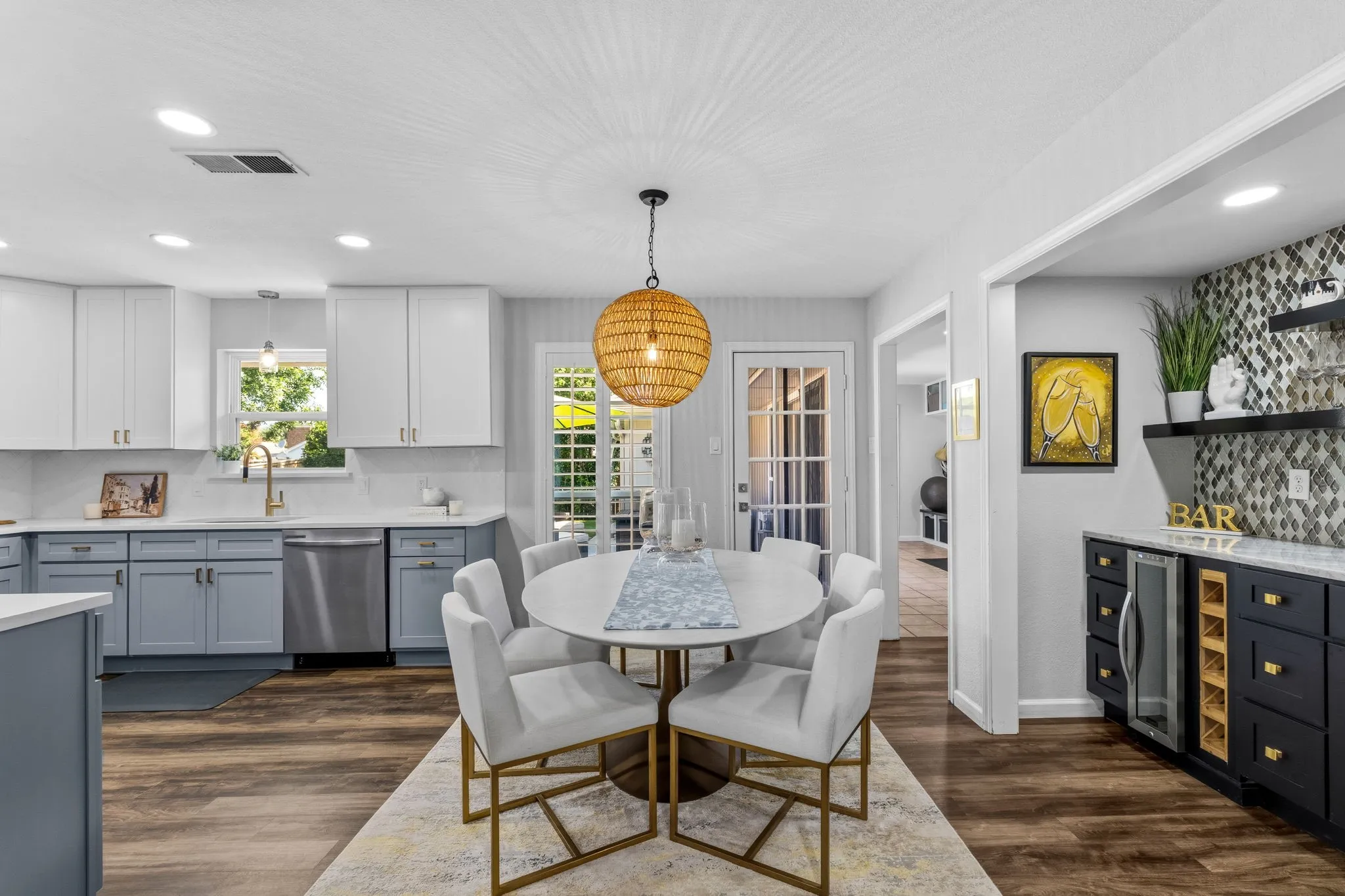 Single Family Residence For Sale in Denton County , 2403 Silverthorne Drive, Dallas, Texas 75287, 3 Bedroom, 2 Bathroom, 2 Garage spaces, 1,822 Sqft, built in 1983, mls#21347644, Real Estate Agent in Dallas, Homes For Sale in Denton county, Homes For Sale in Dallas, Realtor in Dallas Texas, Real Estate Brokerage Independent Realty Texas, Luminita Cordes Realtor