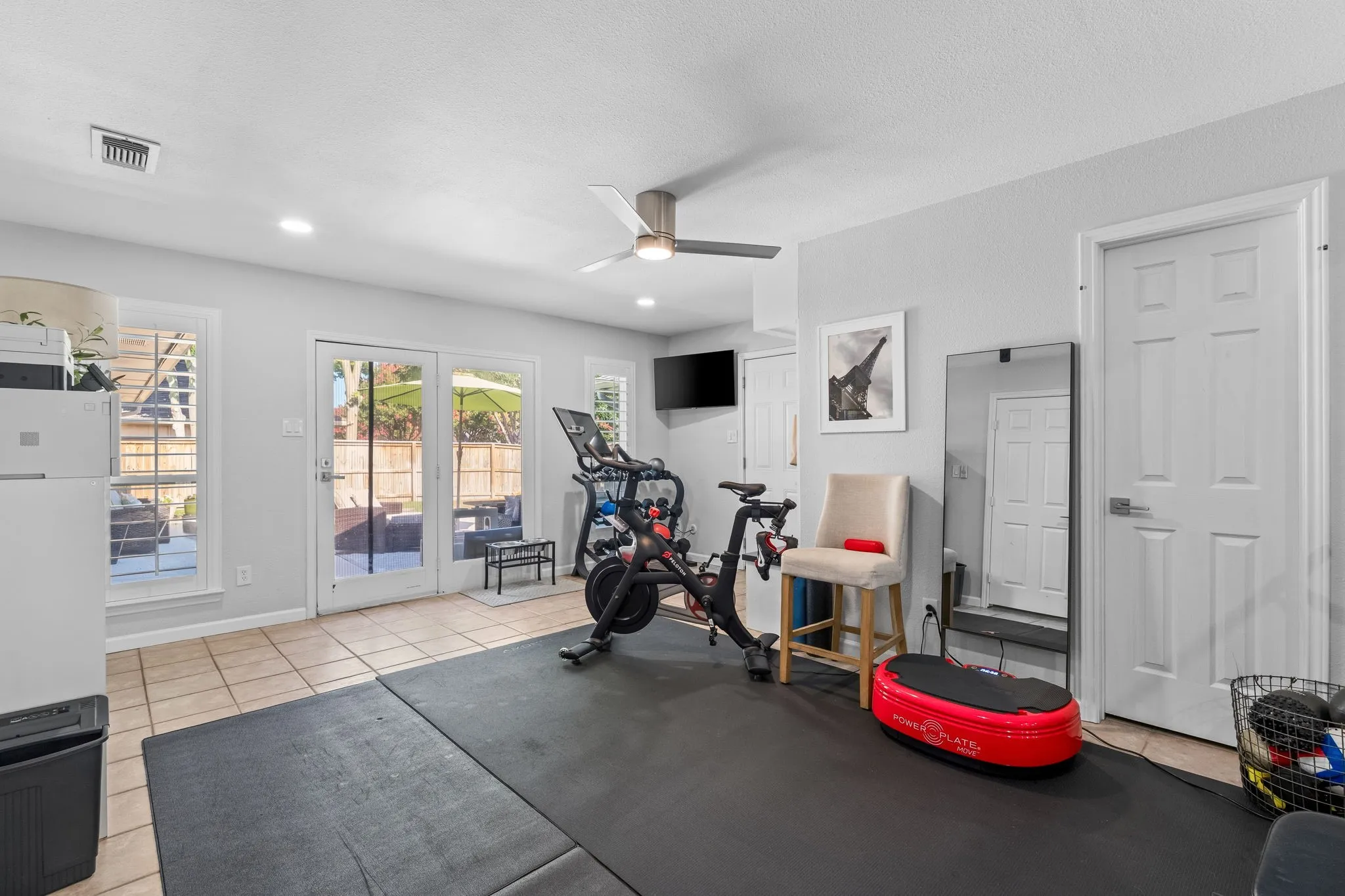 Single Family Residence For Sale in Denton County , 2403 Silverthorne Drive, Dallas, Texas 75287, 3 Bedroom, 2 Bathroom, 2 Garage spaces, 1,822 Sqft, built in 1983, mls#21347644, Real Estate Agent in Dallas, Homes For Sale in Denton county, Homes For Sale in Dallas, Realtor in Dallas Texas, Real Estate Brokerage Independent Realty Texas, Luminita Cordes Realtor