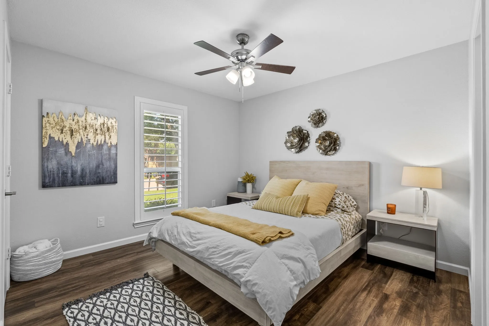 Single Family Residence For Sale in Denton County , 2403 Silverthorne Drive, Dallas, Texas 75287, 3 Bedroom, 2 Bathroom, 2 Garage spaces, 1,822 Sqft, built in 1983, mls#21347644, Real Estate Agent in Dallas, Homes For Sale in Denton county, Homes For Sale in Dallas, Realtor in Dallas Texas, Real Estate Brokerage Independent Realty Texas, Luminita Cordes Realtor