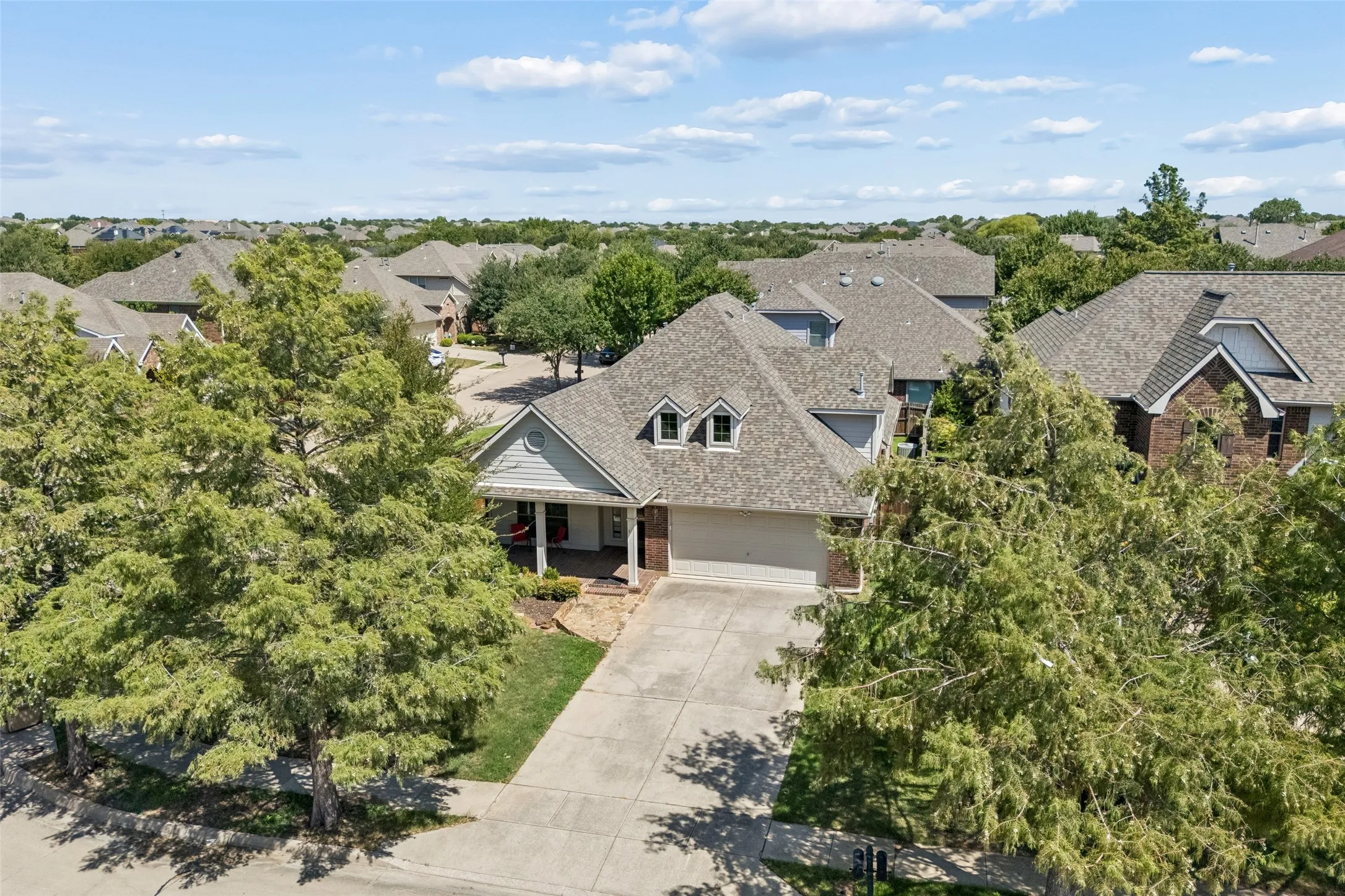 Single Family Residence For Sale in Tarrant County , 4401 Monnig Lane, Fort Worth, Texas 76244, 3 Bedroom, 2 Bathroom, 2 Garage spaces, 2,274 Sqft, built in 2005, mls#21362647, Real Estate Agent in Fort Worth, Homes For Sale in Tarrant county, Homes For Sale in Fort Worth, Realtor in Fort Worth Texas, Real Estate Brokerage Independent Realty Texas, Luminita Cordes Realtor
