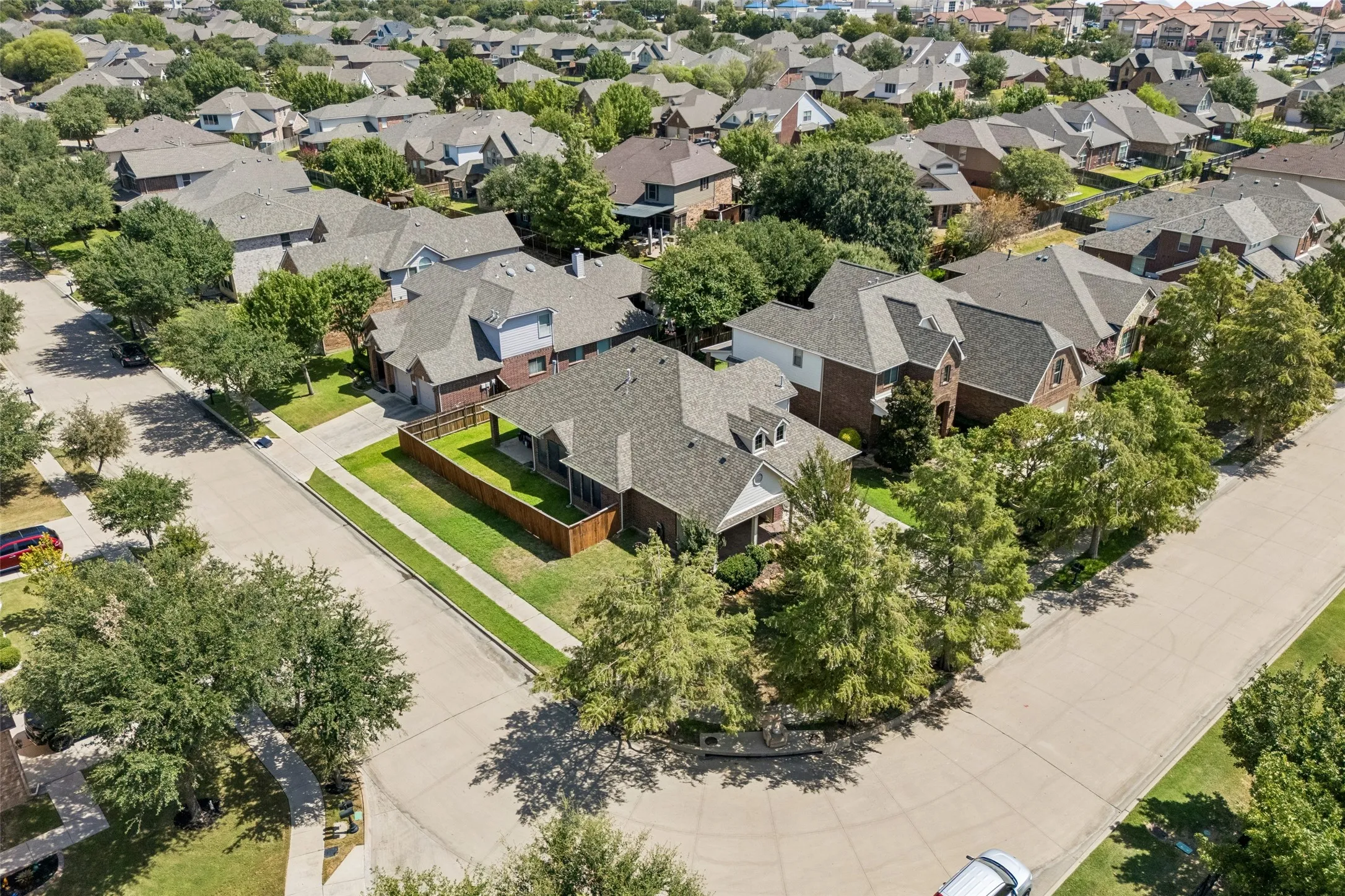 Single Family Residence For Sale in Tarrant County , 4401 Monnig Lane, Fort Worth, Texas 76244, 3 Bedroom, 2 Bathroom, 2 Garage spaces, 2,274 Sqft, built in 2005, mls#21362647, Real Estate Agent in Fort Worth, Homes For Sale in Tarrant county, Homes For Sale in Fort Worth, Realtor in Fort Worth Texas, Real Estate Brokerage Independent Realty Texas, Luminita Cordes Realtor