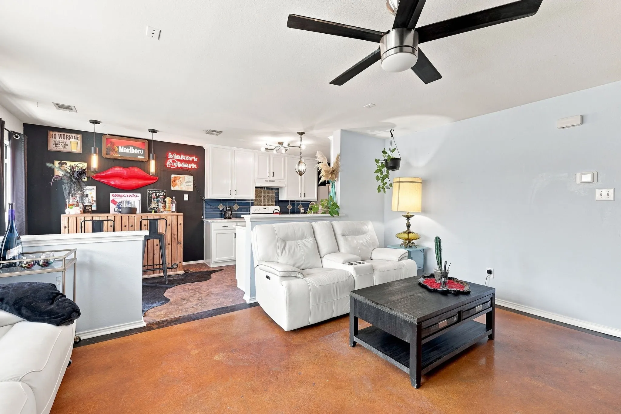 Single Family Residence For Sale in Collin County , 388 Elk Trail, Melissa, Texas 75454, 3 Bedroom, 2 Bathroom, 2 Garage spaces, 1,411 Sqft, built in 2004, mls#21362801, Real Estate Agent in Melissa, Homes For Sale in Collin county, Homes For Sale in Melissa, Realtor in Melissa Texas, Real Estate Brokerage Independent Realty Texas, Luminita Cordes Realtor