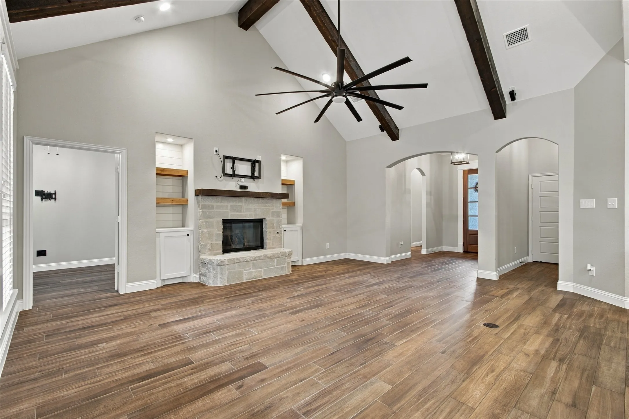 Single Family Residence For Sale in Denton County , 713 Chaparral Road, Sanger, Texas 76266, 4 Bedroom, 2 Bathroom, 3 Garage spaces, 2,198 Sqft, built in 2018, mls#21363708, Real Estate Agent in Sanger, Homes For Sale in Denton county, Homes For Sale in Sanger, Realtor in Sanger Texas, Real Estate Brokerage Independent Realty Texas, Luminita Cordes Realtor