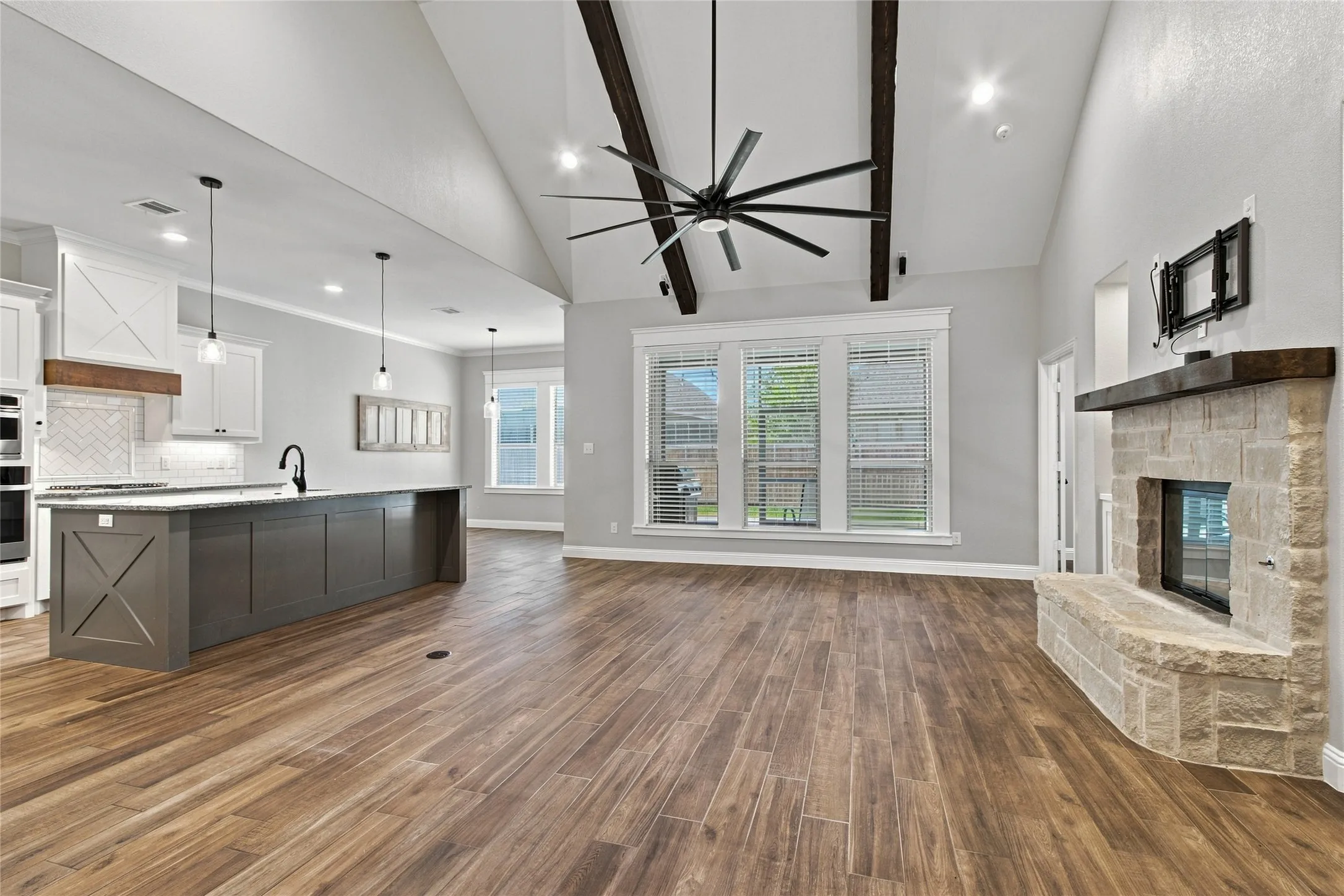 Single Family Residence For Sale in Denton County , 713 Chaparral Road, Sanger, Texas 76266, 4 Bedroom, 2 Bathroom, 3 Garage spaces, 2,198 Sqft, built in 2018, mls#21363708, Real Estate Agent in Sanger, Homes For Sale in Denton county, Homes For Sale in Sanger, Realtor in Sanger Texas, Real Estate Brokerage Independent Realty Texas, Luminita Cordes Realtor
