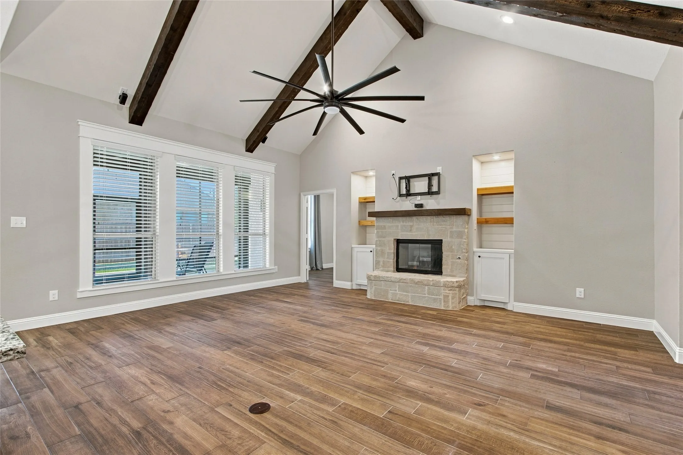 Single Family Residence For Sale in Denton County , 713 Chaparral Road, Sanger, Texas 76266, 4 Bedroom, 2 Bathroom, 3 Garage spaces, 2,198 Sqft, built in 2018, mls#21363708, Real Estate Agent in Sanger, Homes For Sale in Denton county, Homes For Sale in Sanger, Realtor in Sanger Texas, Real Estate Brokerage Independent Realty Texas, Luminita Cordes Realtor