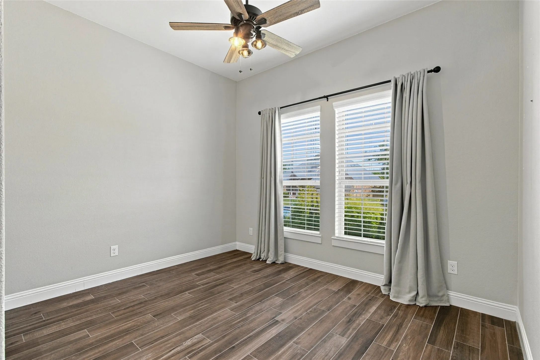 Single Family Residence For Sale in Denton County , 713 Chaparral Road, Sanger, Texas 76266, 4 Bedroom, 2 Bathroom, 3 Garage spaces, 2,198 Sqft, built in 2018, mls#21363708, Real Estate Agent in Sanger, Homes For Sale in Denton county, Homes For Sale in Sanger, Realtor in Sanger Texas, Real Estate Brokerage Independent Realty Texas, Luminita Cordes Realtor