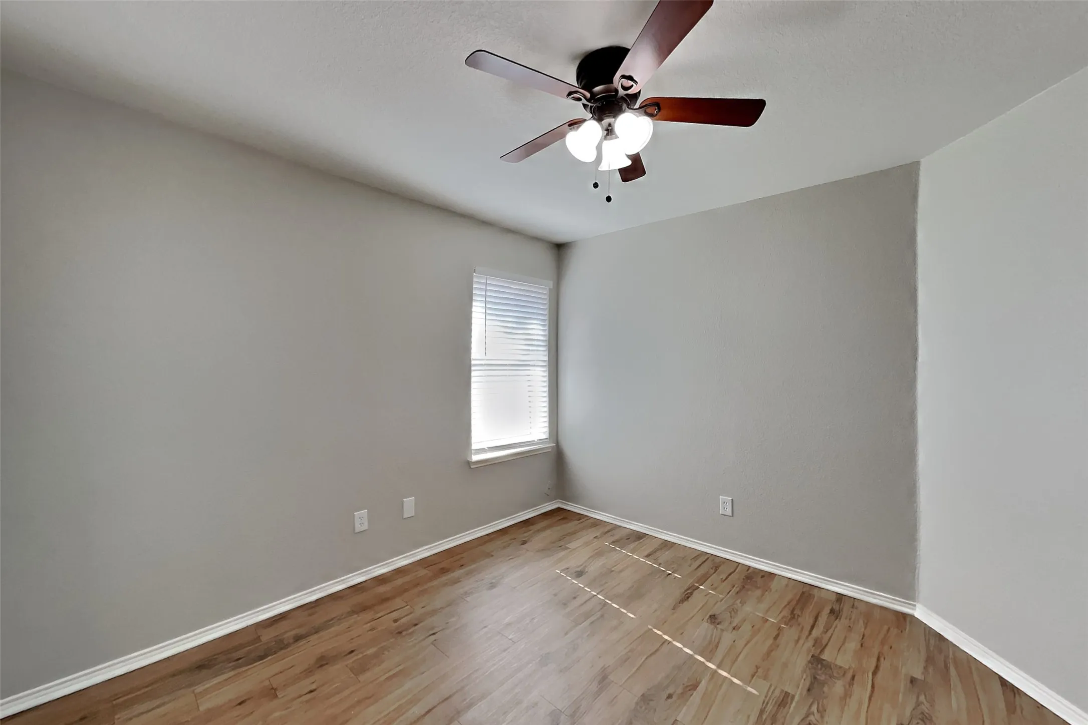 Single Family Residence For Rent in Tarrant County , 4541 Grainland Court, Fort Worth, Texas 76179, 3 Bedroom, 2 Bathroom, 2 Garage spaces, 1,604 Sqft, built in 2006, mls#21363701, Real Estate Agent in Fort Worth, Homes For Rent in Tarrant county, Homes For Rent in Fort Worth, Realtor in Fort Worth Texas, Real Estate Brokerage Independent Realty Texas, Luminita Cordes Realtor