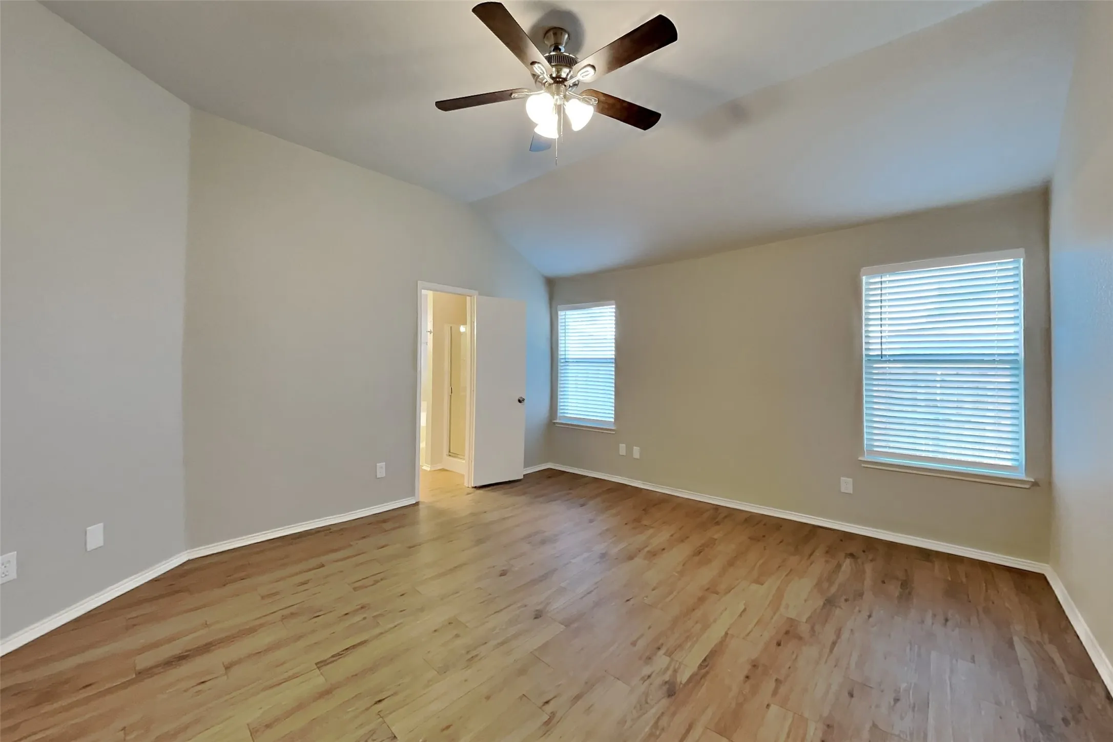 Single Family Residence For Rent in Tarrant County , 4541 Grainland Court, Fort Worth, Texas 76179, 3 Bedroom, 2 Bathroom, 2 Garage spaces, 1,604 Sqft, built in 2006, mls#21363701, Real Estate Agent in Fort Worth, Homes For Rent in Tarrant county, Homes For Rent in Fort Worth, Realtor in Fort Worth Texas, Real Estate Brokerage Independent Realty Texas, Luminita Cordes Realtor
