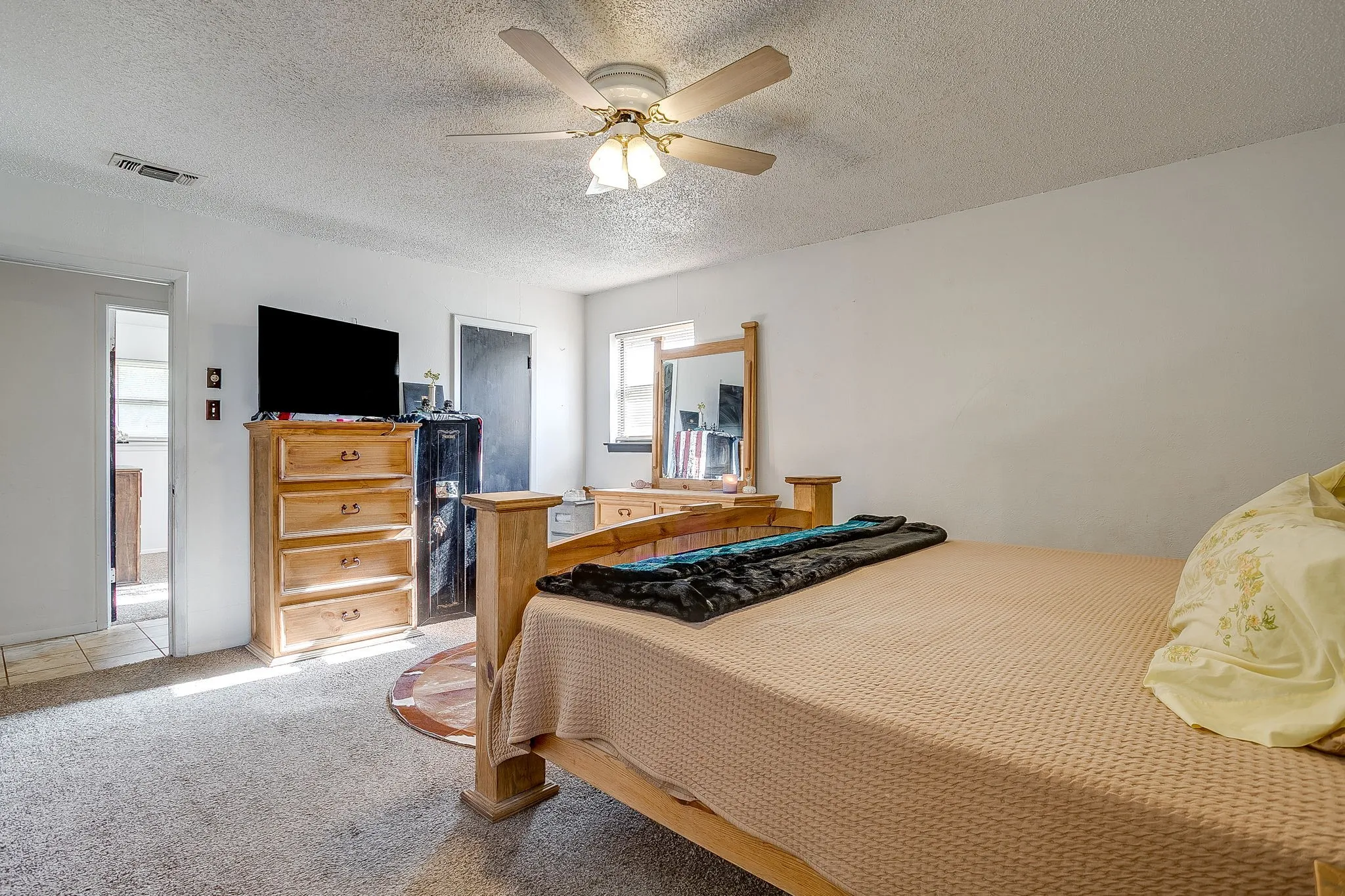 Single Family Residence For Sale in Palo Pinto County , 2102 SE 10th Street, Mineral Wells, Texas 76067, 4 Bedroom, 2 Bathroom, Garage spaces, 2,017 Sqft, built in 1968, mls#21362559, Real Estate Agent in Mineral Wells, Homes For Sale in Palo Pinto county, Homes For Sale in Mineral Wells, Realtor in Mineral Wells Texas, Real Estate Brokerage Independent Realty Texas, Luminita Cordes Realtor