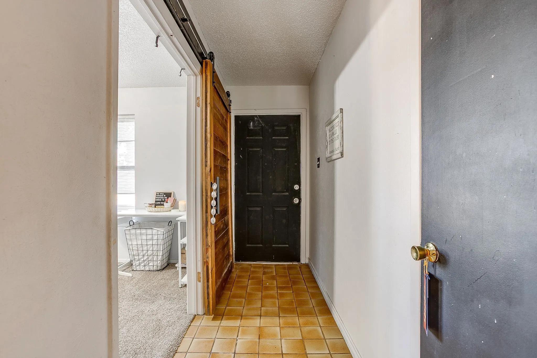 Single Family Residence For Sale in Palo Pinto County , 2102 SE 10th Street, Mineral Wells, Texas 76067, 4 Bedroom, 2 Bathroom, Garage spaces, 2,017 Sqft, built in 1968, mls#21362559, Real Estate Agent in Mineral Wells, Homes For Sale in Palo Pinto county, Homes For Sale in Mineral Wells, Realtor in Mineral Wells Texas, Real Estate Brokerage Independent Realty Texas, Luminita Cordes Realtor