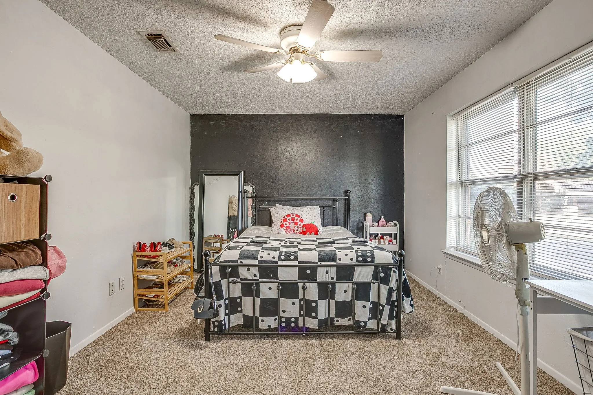 Single Family Residence For Sale in Palo Pinto County , 2102 SE 10th Street, Mineral Wells, Texas 76067, 4 Bedroom, 2 Bathroom, Garage spaces, 2,017 Sqft, built in 1968, mls#21362559, Real Estate Agent in Mineral Wells, Homes For Sale in Palo Pinto county, Homes For Sale in Mineral Wells, Realtor in Mineral Wells Texas, Real Estate Brokerage Independent Realty Texas, Luminita Cordes Realtor