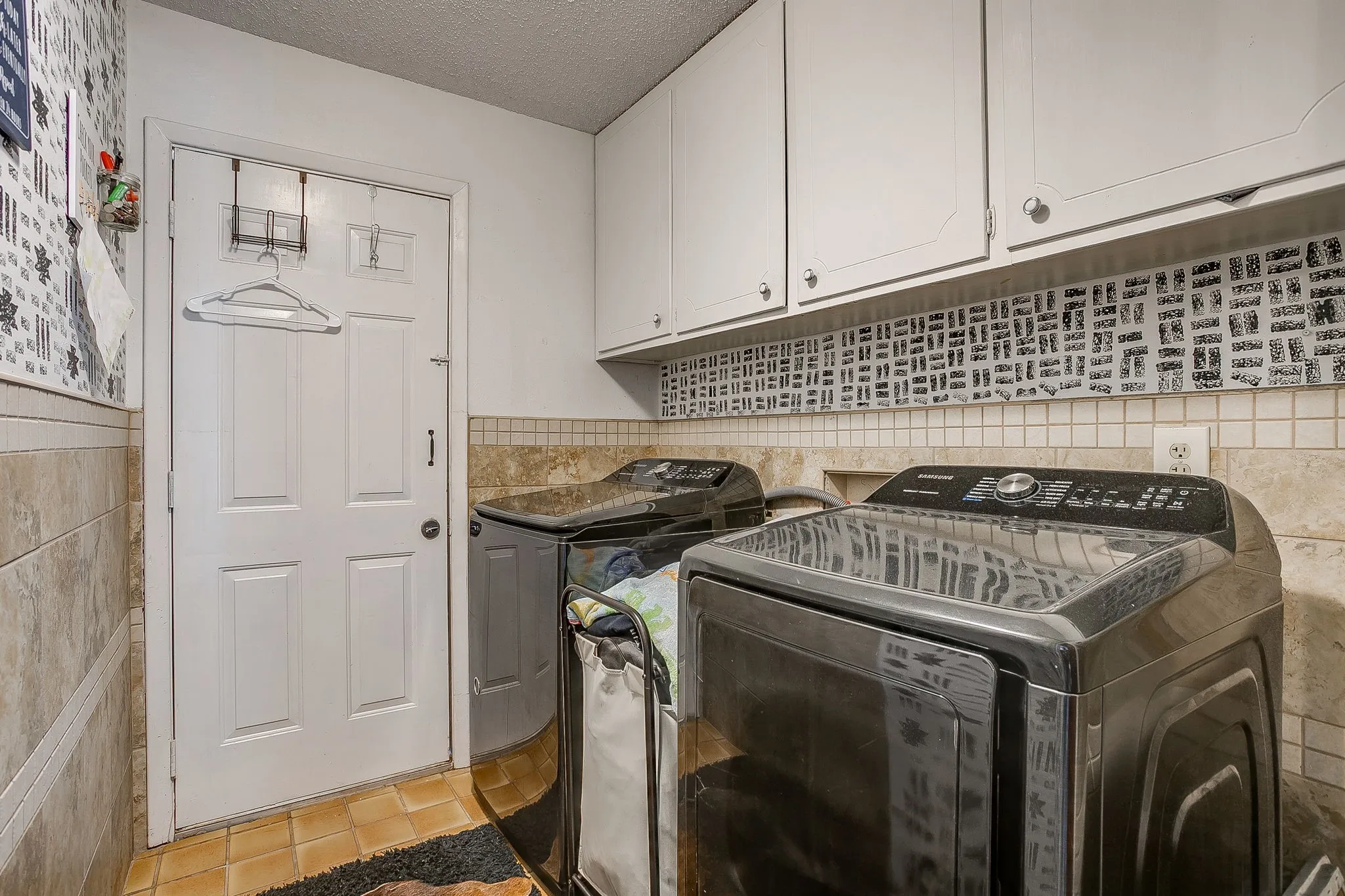 Single Family Residence For Sale in Palo Pinto County , 2102 SE 10th Street, Mineral Wells, Texas 76067, 4 Bedroom, 2 Bathroom, Garage spaces, 2,017 Sqft, built in 1968, mls#21362559, Real Estate Agent in Mineral Wells, Homes For Sale in Palo Pinto county, Homes For Sale in Mineral Wells, Realtor in Mineral Wells Texas, Real Estate Brokerage Independent Realty Texas, Luminita Cordes Realtor