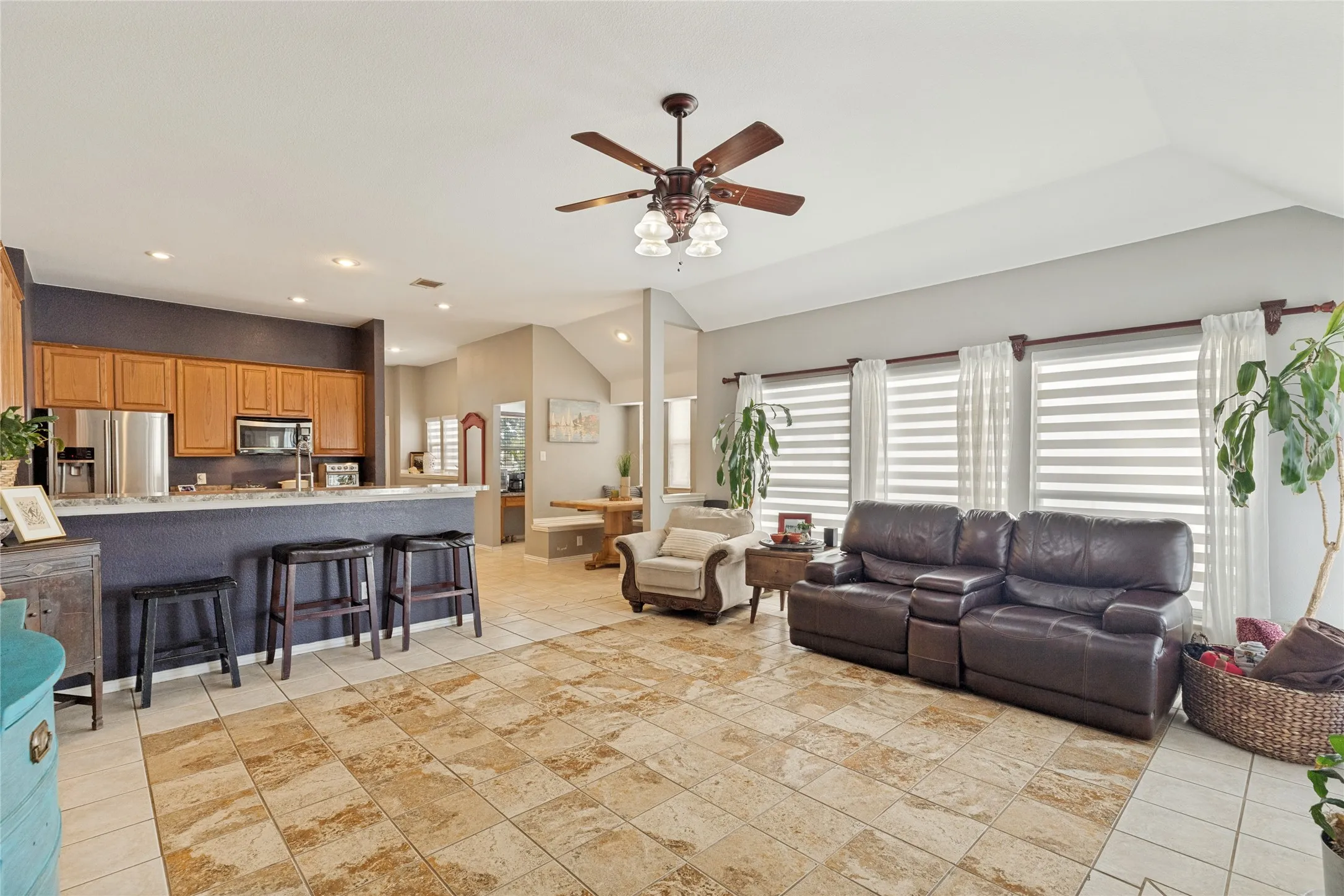Single Family Residence For Sale in Denton County , 10316 Nantucket Drive, Providence Village, Texas 76227, 3 Bedroom, 2 Bathroom, 2 Garage spaces, 1,730 Sqft, built in 2003, mls#21337096, Real Estate Agent in Providence Village, Homes For Sale in Denton county, Homes For Sale in Providence Village, Realtor in Providence Village Texas, Real Estate Brokerage Independent Realty Texas, Luminita Cordes Realtor