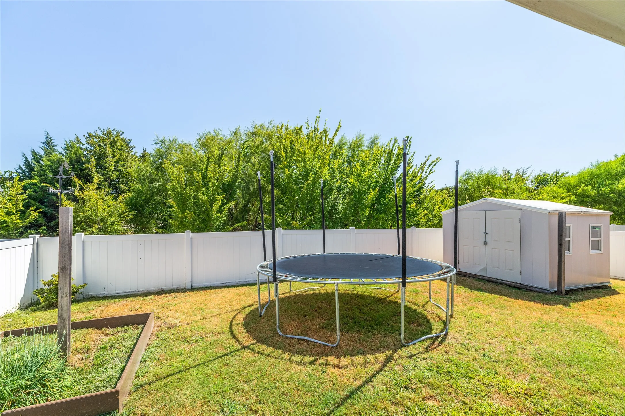 Single Family Residence For Sale in Denton County , 10316 Nantucket Drive, Providence Village, Texas 76227, 3 Bedroom, 2 Bathroom, 2 Garage spaces, 1,730 Sqft, built in 2003, mls#21337096, Real Estate Agent in Providence Village, Homes For Sale in Denton county, Homes For Sale in Providence Village, Realtor in Providence Village Texas, Real Estate Brokerage Independent Realty Texas, Luminita Cordes Realtor