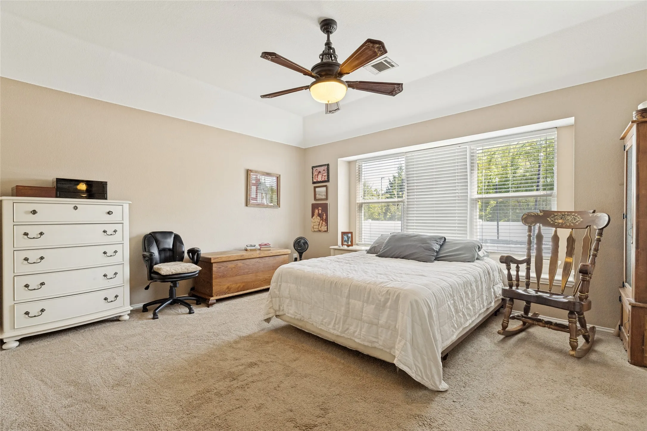 Single Family Residence For Sale in Denton County , 10316 Nantucket Drive, Providence Village, Texas 76227, 3 Bedroom, 2 Bathroom, 2 Garage spaces, 1,730 Sqft, built in 2003, mls#21337096, Real Estate Agent in Providence Village, Homes For Sale in Denton county, Homes For Sale in Providence Village, Realtor in Providence Village Texas, Real Estate Brokerage Independent Realty Texas, Luminita Cordes Realtor