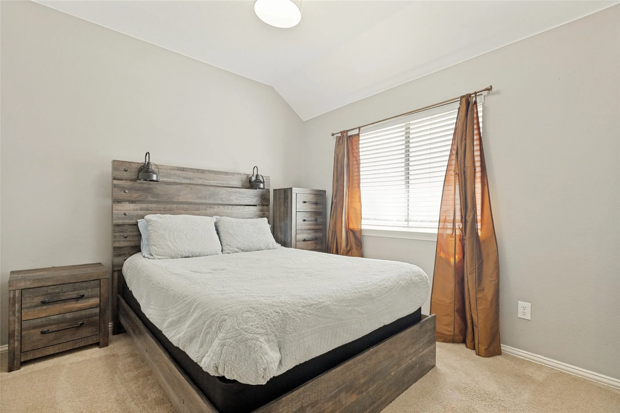 Single Family Residence For Sale in Denton County , 10316 Nantucket Drive, Providence Village, Texas 76227, 3 Bedroom, 2 Bathroom, 2 Garage spaces, 1,730 Sqft, built in 2003, mls#21337096, Real Estate Agent in Providence Village, Homes For Sale in Denton county, Homes For Sale in Providence Village, Realtor in Providence Village Texas, Real Estate Brokerage Independent Realty Texas, Luminita Cordes Realtor
