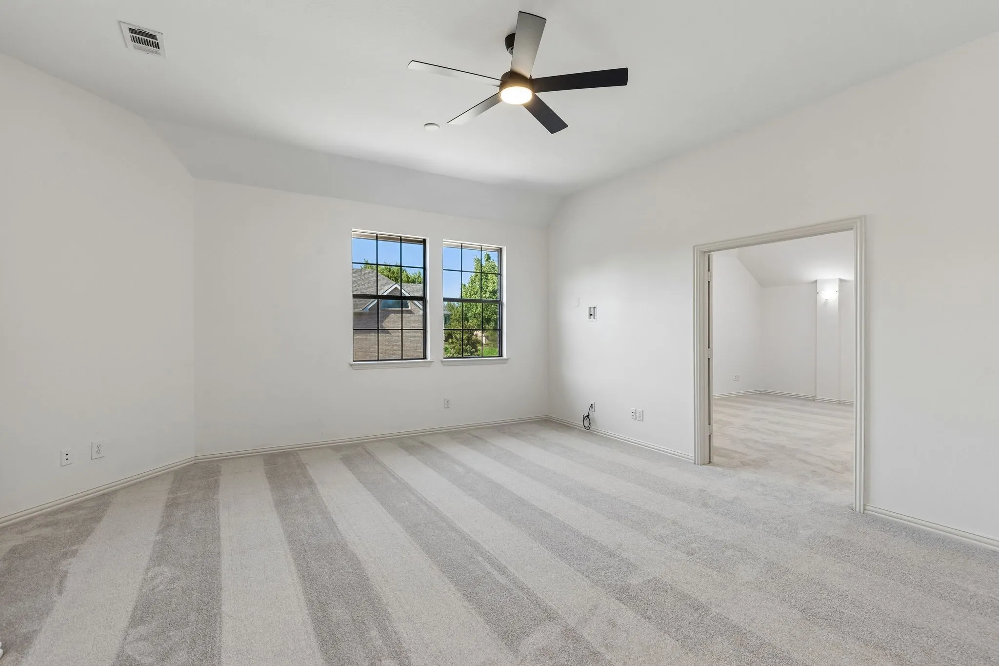 Single Family Residence For Sale in Tarrant County , 1308 Shropshire Court, Keller, Texas 76248, 5 Bedroom, 4 Bathroom, 4 Garage spaces, 4,344 Sqft, built in 2002, mls#21363693, Real Estate Agent in Keller, Homes For Sale in Tarrant county, Homes For Sale in Keller, Realtor in Keller Texas, Real Estate Brokerage Independent Realty Texas, Luminita Cordes Realtor