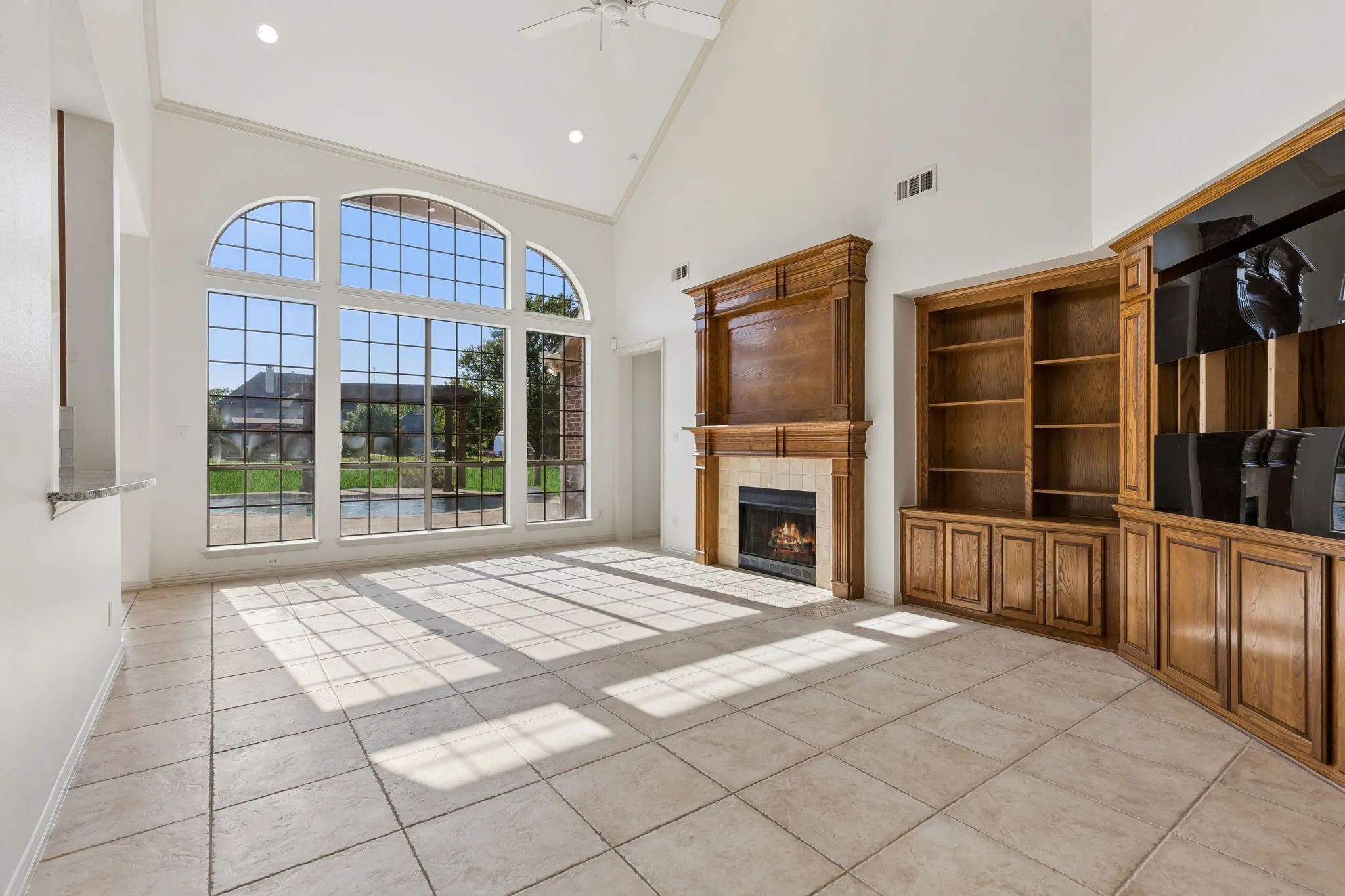 Single Family Residence For Sale in Tarrant County , 1308 Shropshire Court, Keller, Texas 76248, 5 Bedroom, 4 Bathroom, 4 Garage spaces, 4,344 Sqft, built in 2002, mls#21363693, Real Estate Agent in Keller, Homes For Sale in Tarrant county, Homes For Sale in Keller, Realtor in Keller Texas, Real Estate Brokerage Independent Realty Texas, Luminita Cordes Realtor