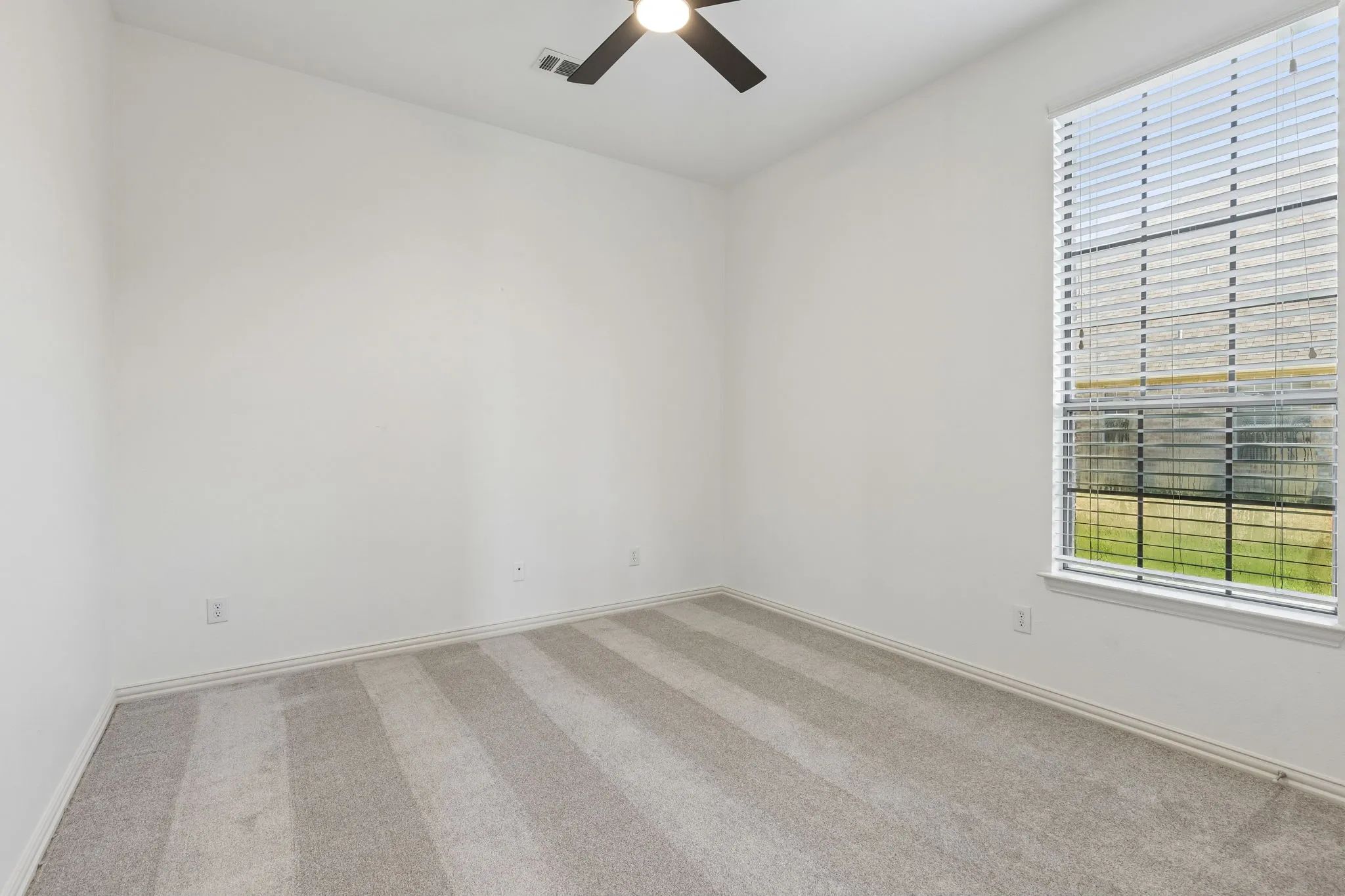 Single Family Residence For Sale in Tarrant County , 1308 Shropshire Court, Keller, Texas 76248, 5 Bedroom, 4 Bathroom, 4 Garage spaces, 4,344 Sqft, built in 2002, mls#21363693, Real Estate Agent in Keller, Homes For Sale in Tarrant county, Homes For Sale in Keller, Realtor in Keller Texas, Real Estate Brokerage Independent Realty Texas, Luminita Cordes Realtor