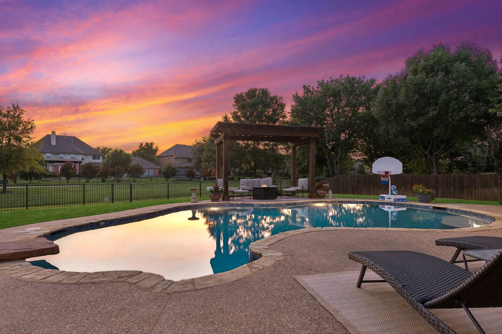 Single Family Residence For Sale in Tarrant County , 1308 Shropshire Court, Keller, Texas 76248, 5 Bedroom, 4 Bathroom, 4 Garage spaces, 4,344 Sqft, built in 2002, mls#21363693, Real Estate Agent in Keller, Homes For Sale in Tarrant county, Homes For Sale in Keller, Realtor in Keller Texas, Real Estate Brokerage Independent Realty Texas, Luminita Cordes Realtor