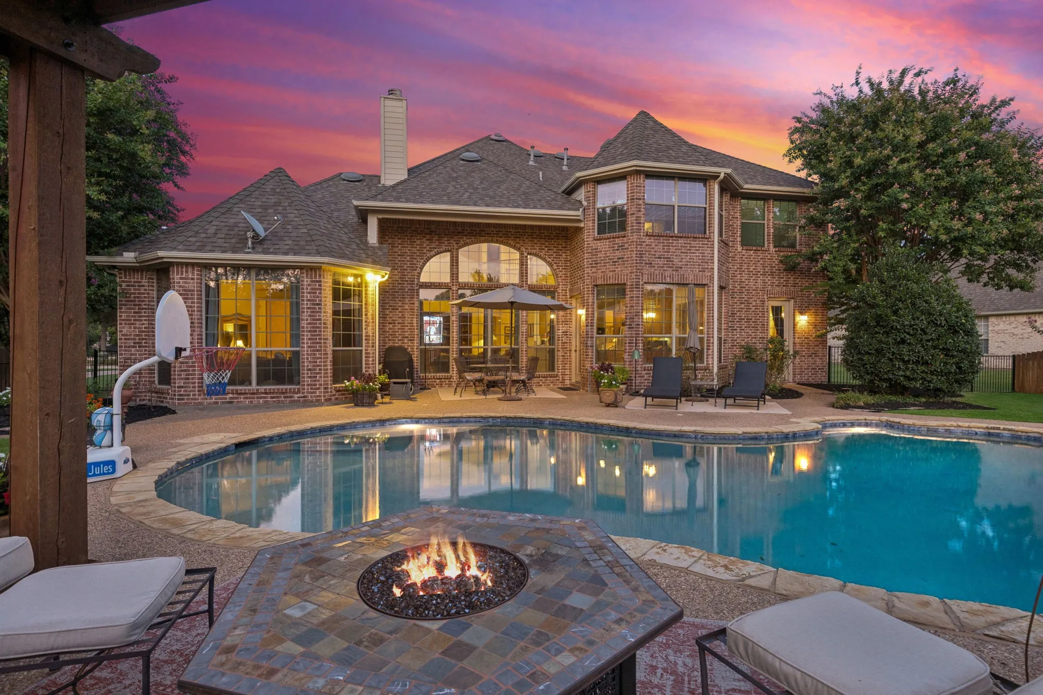 Single Family Residence For Sale in Tarrant County , 1308 Shropshire Court, Keller, Texas 76248, 5 Bedroom, 4 Bathroom, 4 Garage spaces, 4,344 Sqft, built in 2002, mls#21363693, Real Estate Agent in Keller, Homes For Sale in Tarrant county, Homes For Sale in Keller, Realtor in Keller Texas, Real Estate Brokerage Independent Realty Texas, Luminita Cordes Realtor
