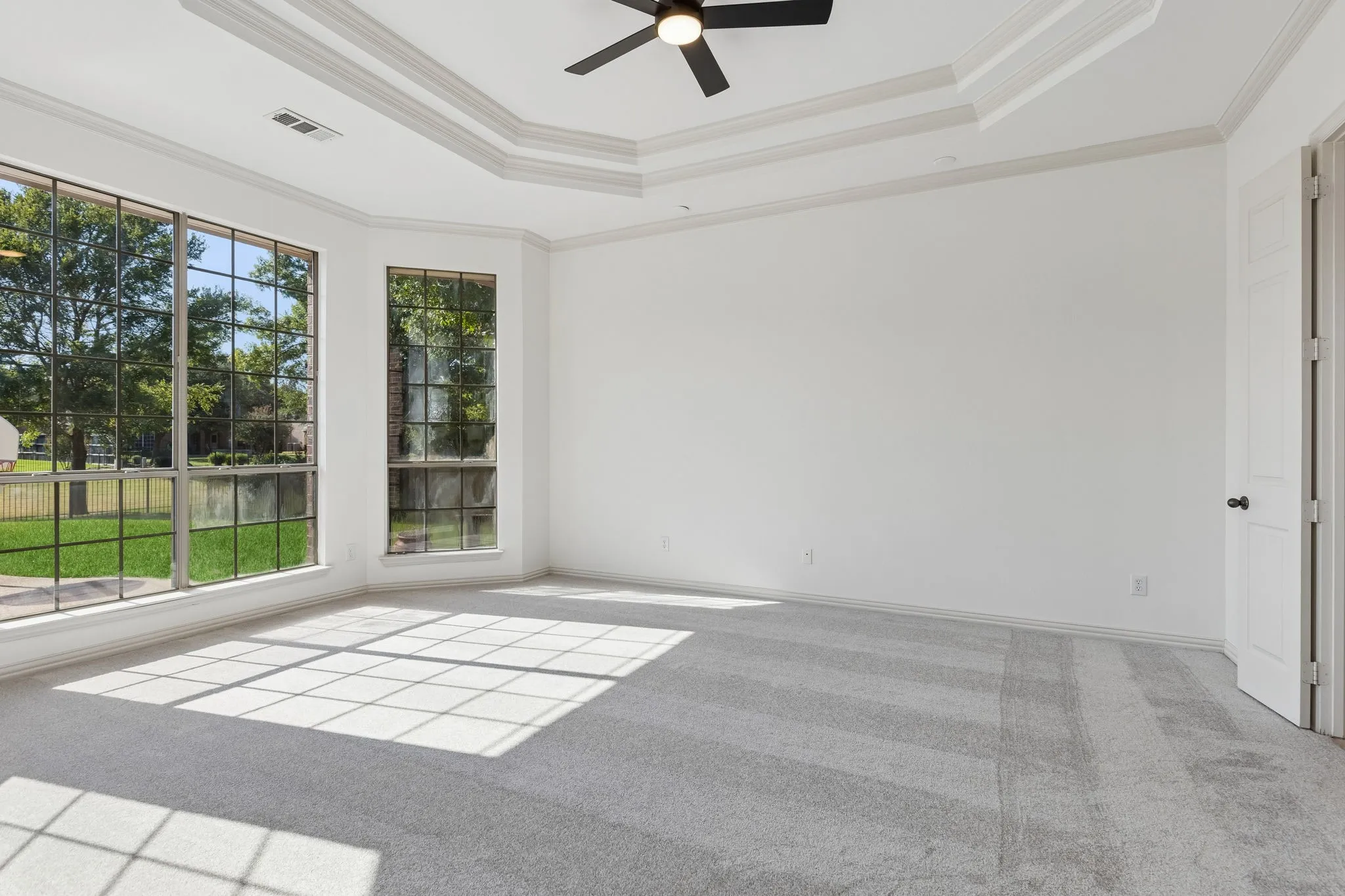 Single Family Residence For Sale in Tarrant County , 1308 Shropshire Court, Keller, Texas 76248, 5 Bedroom, 4 Bathroom, 4 Garage spaces, 4,344 Sqft, built in 2002, mls#21363693, Real Estate Agent in Keller, Homes For Sale in Tarrant county, Homes For Sale in Keller, Realtor in Keller Texas, Real Estate Brokerage Independent Realty Texas, Luminita Cordes Realtor