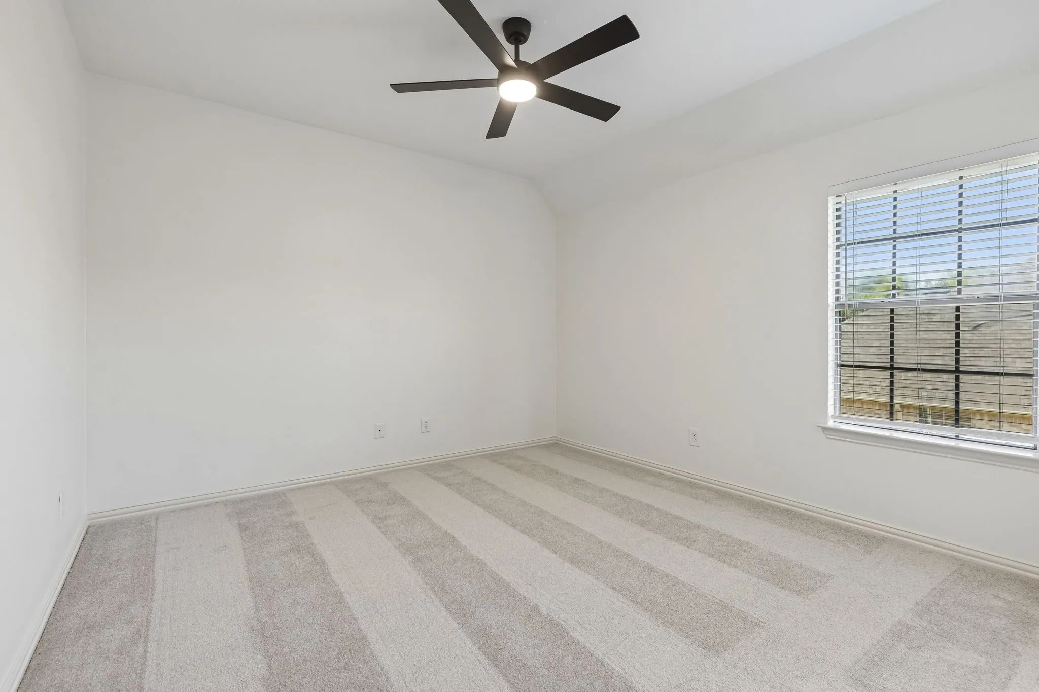 Single Family Residence For Sale in Tarrant County , 1308 Shropshire Court, Keller, Texas 76248, 5 Bedroom, 4 Bathroom, 4 Garage spaces, 4,344 Sqft, built in 2002, mls#21363693, Real Estate Agent in Keller, Homes For Sale in Tarrant county, Homes For Sale in Keller, Realtor in Keller Texas, Real Estate Brokerage Independent Realty Texas, Luminita Cordes Realtor