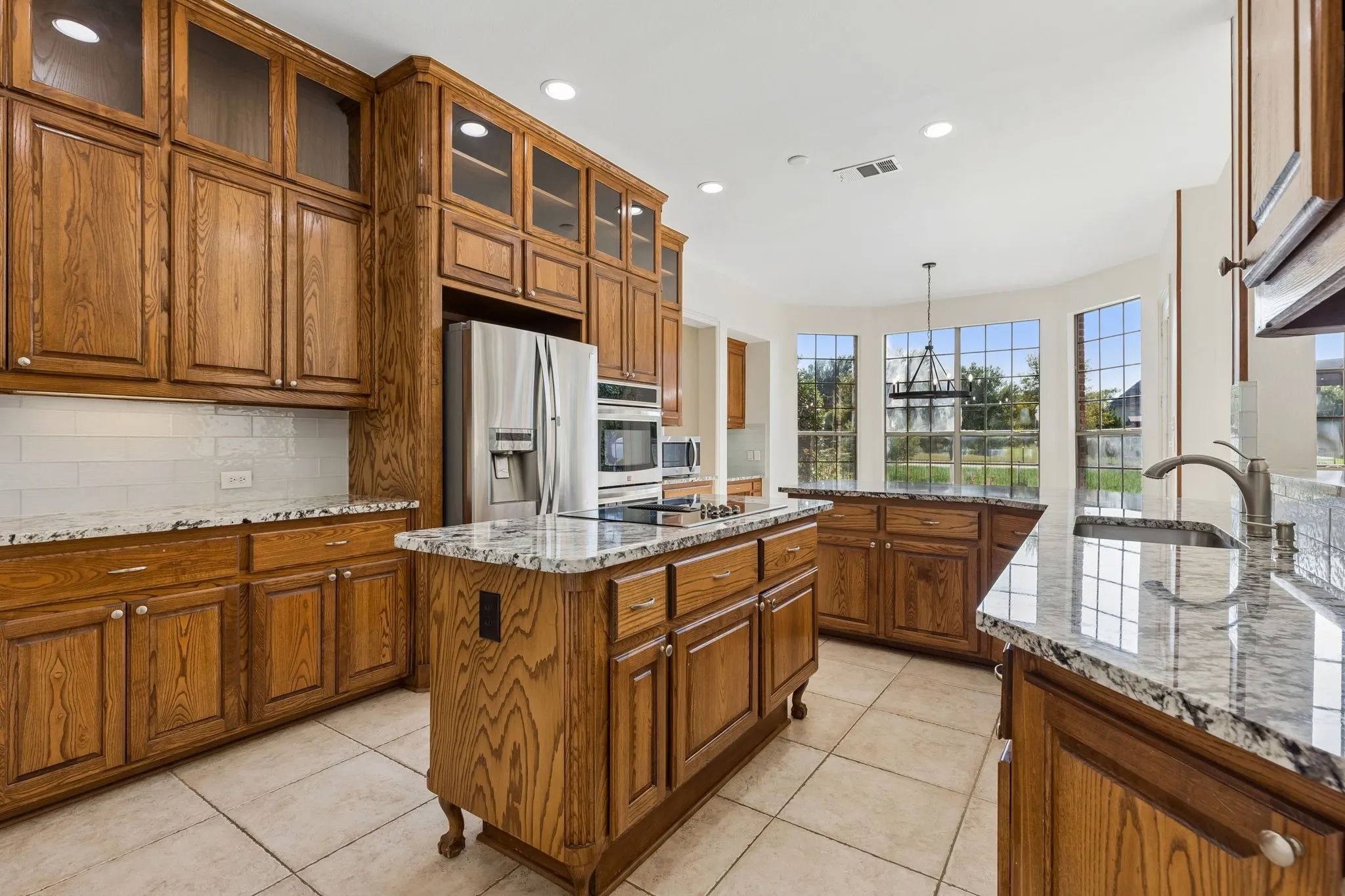 Single Family Residence For Sale in Tarrant County , 1308 Shropshire Court, Keller, Texas 76248, 5 Bedroom, 4 Bathroom, 4 Garage spaces, 4,344 Sqft, built in 2002, mls#21363693, Real Estate Agent in Keller, Homes For Sale in Tarrant county, Homes For Sale in Keller, Realtor in Keller Texas, Real Estate Brokerage Independent Realty Texas, Luminita Cordes Realtor