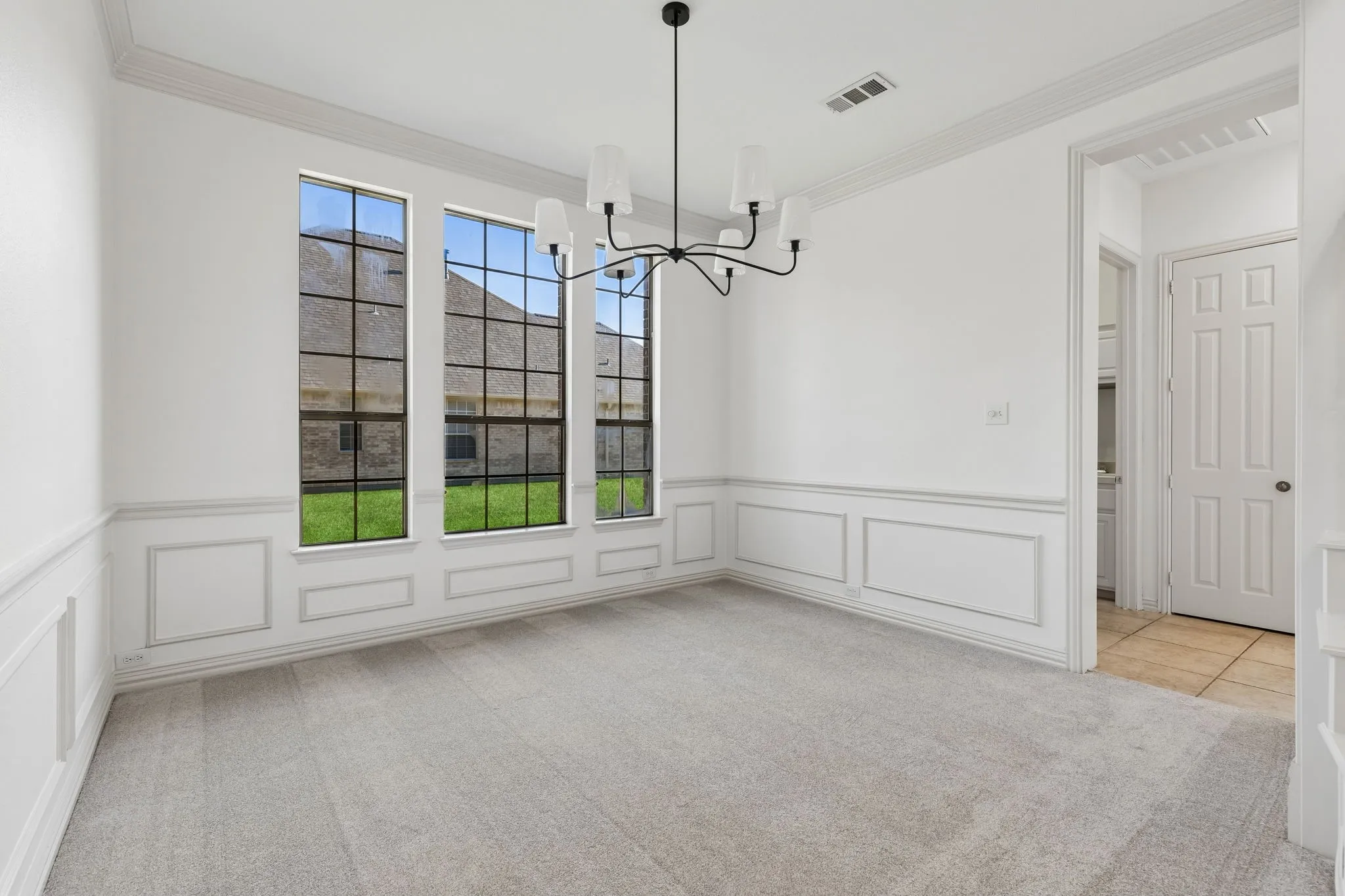 Single Family Residence For Sale in Tarrant County , 1308 Shropshire Court, Keller, Texas 76248, 5 Bedroom, 4 Bathroom, 4 Garage spaces, 4,344 Sqft, built in 2002, mls#21363693, Real Estate Agent in Keller, Homes For Sale in Tarrant county, Homes For Sale in Keller, Realtor in Keller Texas, Real Estate Brokerage Independent Realty Texas, Luminita Cordes Realtor
