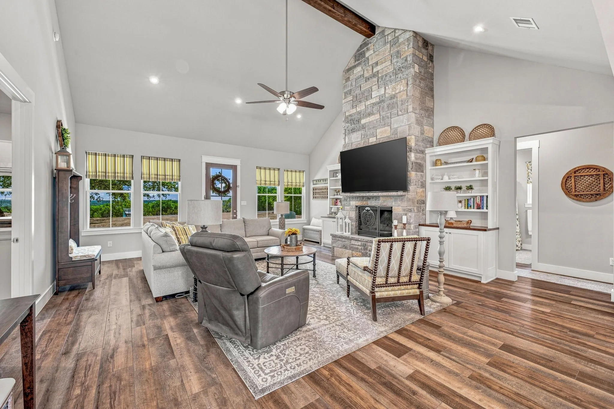 Single Family Residence For Sale in Erath County , 745 Schooner Way, Bluff Dale, Texas 76433, 3 Bedroom, 2 Bathroom, 3 Garage spaces, 1,800 Sqft, built in 2020, mls#21363519, Real Estate Agent in Bluff Dale, Homes For Sale in Erath county, Homes For Sale in Bluff Dale, Realtor in Bluff Dale Texas, Real Estate Brokerage Independent Realty Texas, Luminita Cordes Realtor