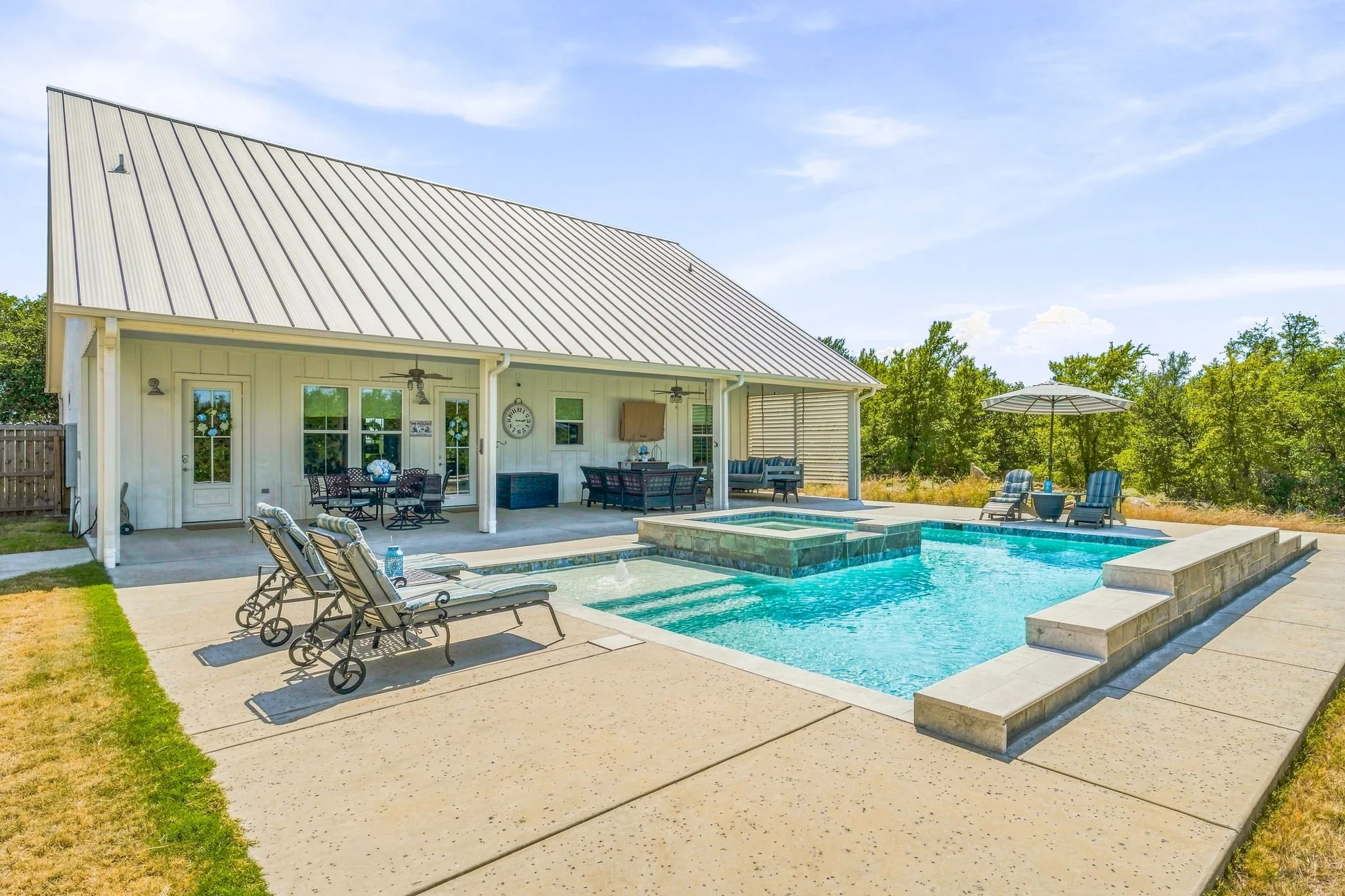 Single Family Residence For Sale in Erath County , 745 Schooner Way, Bluff Dale, Texas 76433, 3 Bedroom, 2 Bathroom, 3 Garage spaces, 1,800 Sqft, built in 2020, mls#21363519, Real Estate Agent in Bluff Dale, Homes For Sale in Erath county, Homes For Sale in Bluff Dale, Realtor in Bluff Dale Texas, Real Estate Brokerage Independent Realty Texas, Luminita Cordes Realtor