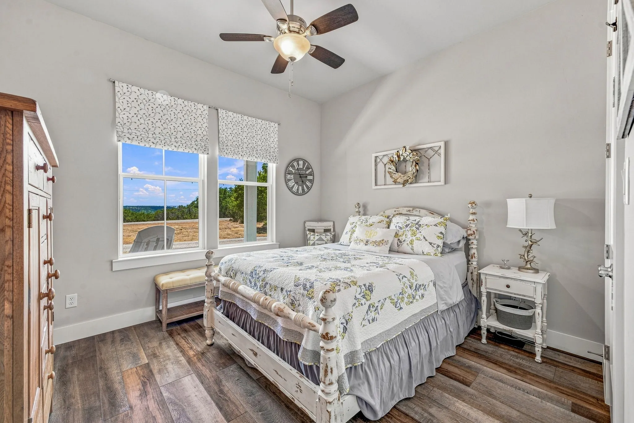 Single Family Residence For Sale in Erath County , 745 Schooner Way, Bluff Dale, Texas 76433, 3 Bedroom, 2 Bathroom, 3 Garage spaces, 1,800 Sqft, built in 2020, mls#21363519, Real Estate Agent in Bluff Dale, Homes For Sale in Erath county, Homes For Sale in Bluff Dale, Realtor in Bluff Dale Texas, Real Estate Brokerage Independent Realty Texas, Luminita Cordes Realtor