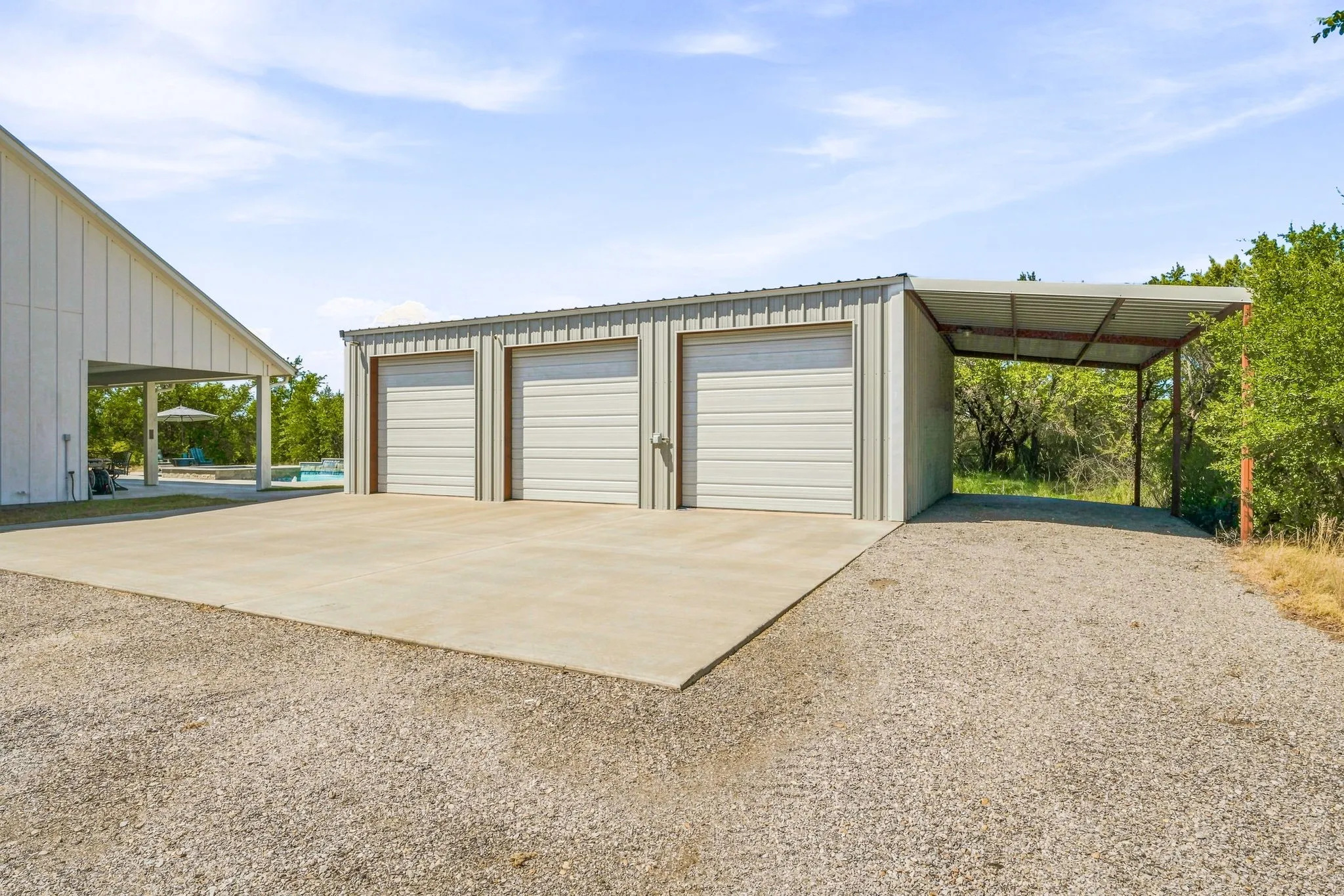 Single Family Residence For Sale in Erath County , 745 Schooner Way, Bluff Dale, Texas 76433, 3 Bedroom, 2 Bathroom, 3 Garage spaces, 1,800 Sqft, built in 2020, mls#21363519, Real Estate Agent in Bluff Dale, Homes For Sale in Erath county, Homes For Sale in Bluff Dale, Realtor in Bluff Dale Texas, Real Estate Brokerage Independent Realty Texas, Luminita Cordes Realtor