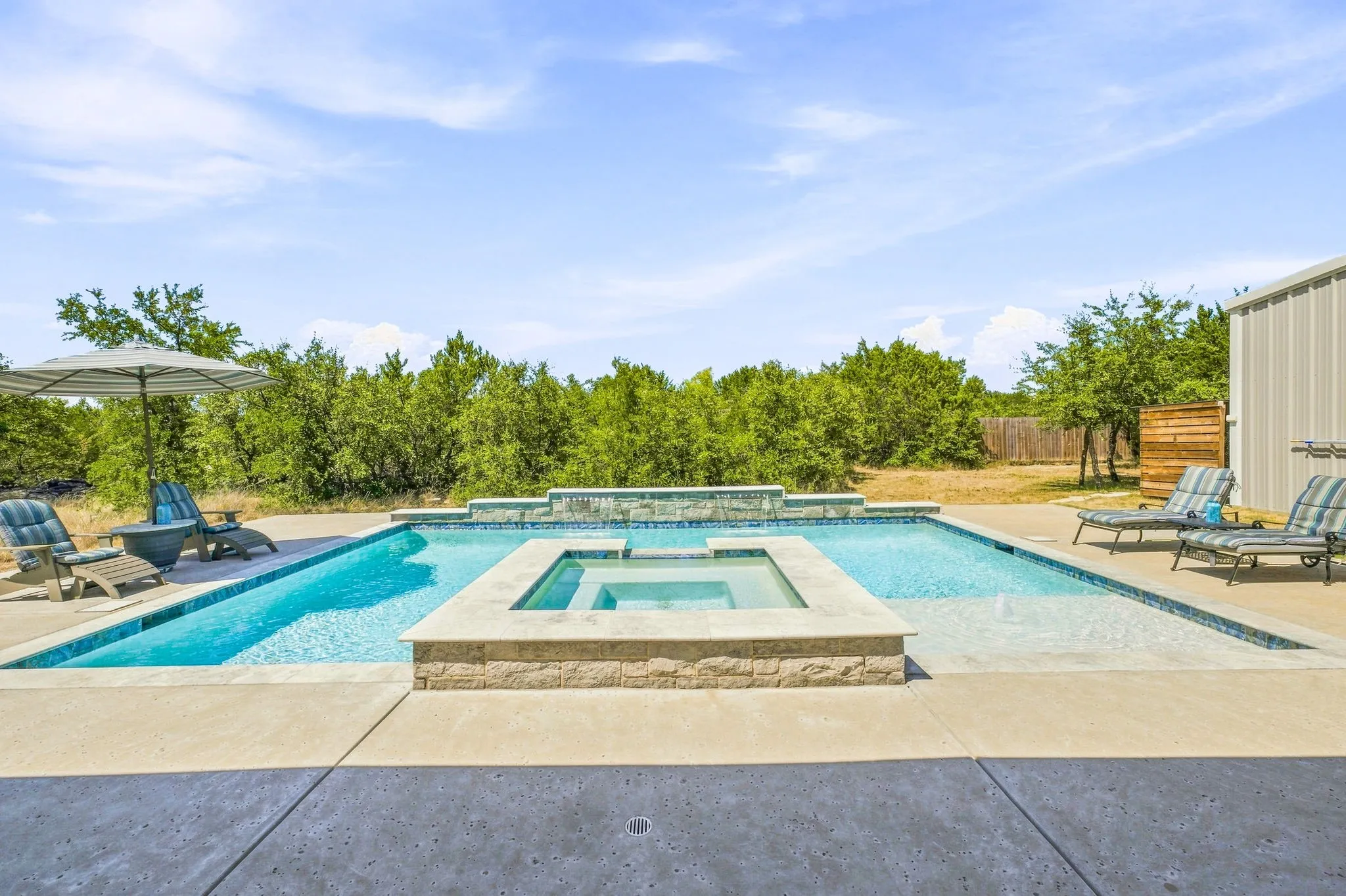 Single Family Residence For Sale in Erath County , 745 Schooner Way, Bluff Dale, Texas 76433, 3 Bedroom, 2 Bathroom, 3 Garage spaces, 1,800 Sqft, built in 2020, mls#21363519, Real Estate Agent in Bluff Dale, Homes For Sale in Erath county, Homes For Sale in Bluff Dale, Realtor in Bluff Dale Texas, Real Estate Brokerage Independent Realty Texas, Luminita Cordes Realtor