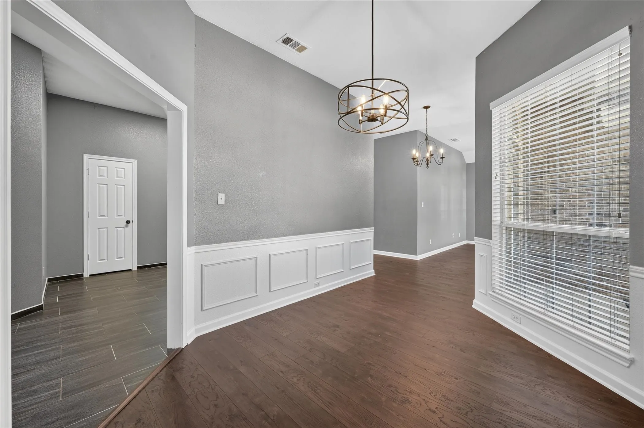 Single Family Residence For Rent in Denton County , 2060 Kenny Court, Lewisville, Texas 75067, 3 Bedroom, 2 Bathroom, 2 Garage spaces, 1,833 Sqft, built in 2000, mls#21358830, Real Estate Agent in Lewisville, Homes For Rent in Denton county, Homes For Rent in Lewisville, Realtor in Lewisville Texas, Real Estate Brokerage Independent Realty Texas, Luminita Cordes Realtor