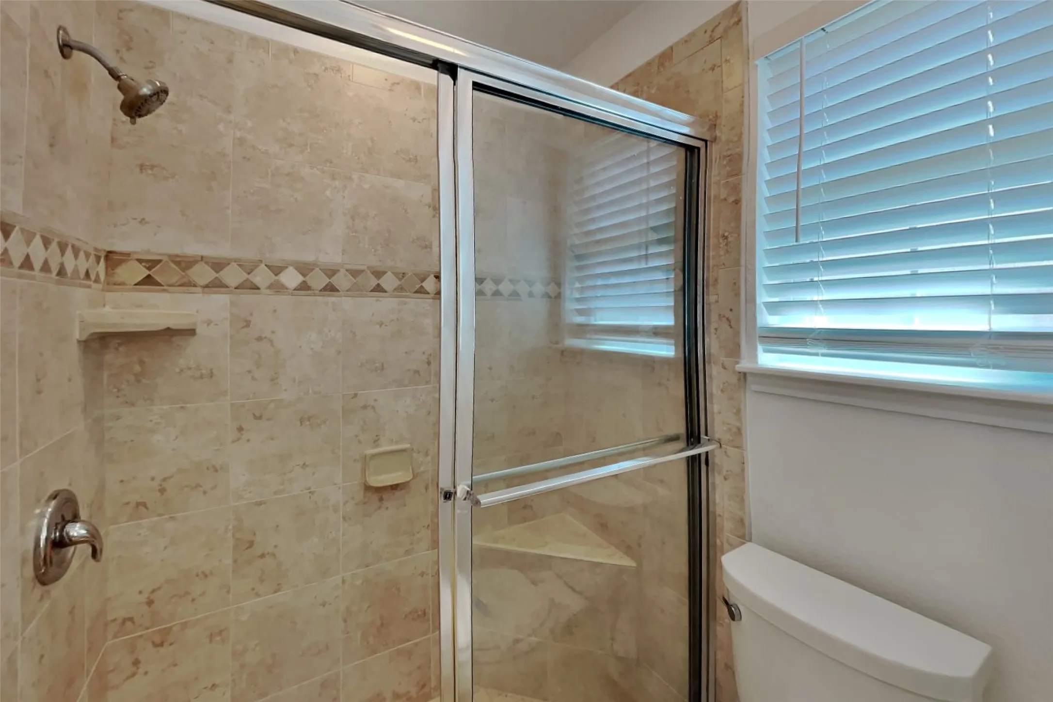 Single Family Residence For Rent in Johnson County , 817 Lynne Lane, Burleson, Texas 76028, 3 Bedroom, 2 Bathroom, 2 Garage spaces, 1,399 Sqft, built in 1980, mls#21363725, Real Estate Agent in Burleson, Homes For Rent in Johnson county, Homes For Rent in Burleson, Realtor in Burleson Texas, Real Estate Brokerage Independent Realty Texas, Luminita Cordes Realtor